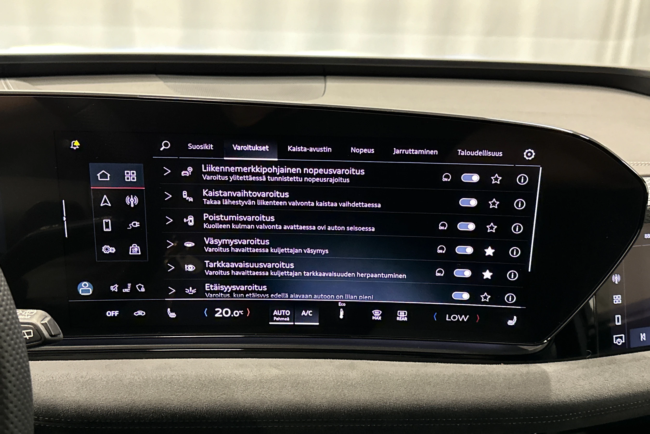 harmaa Audi A6 e-tron 2025 kuva 20.