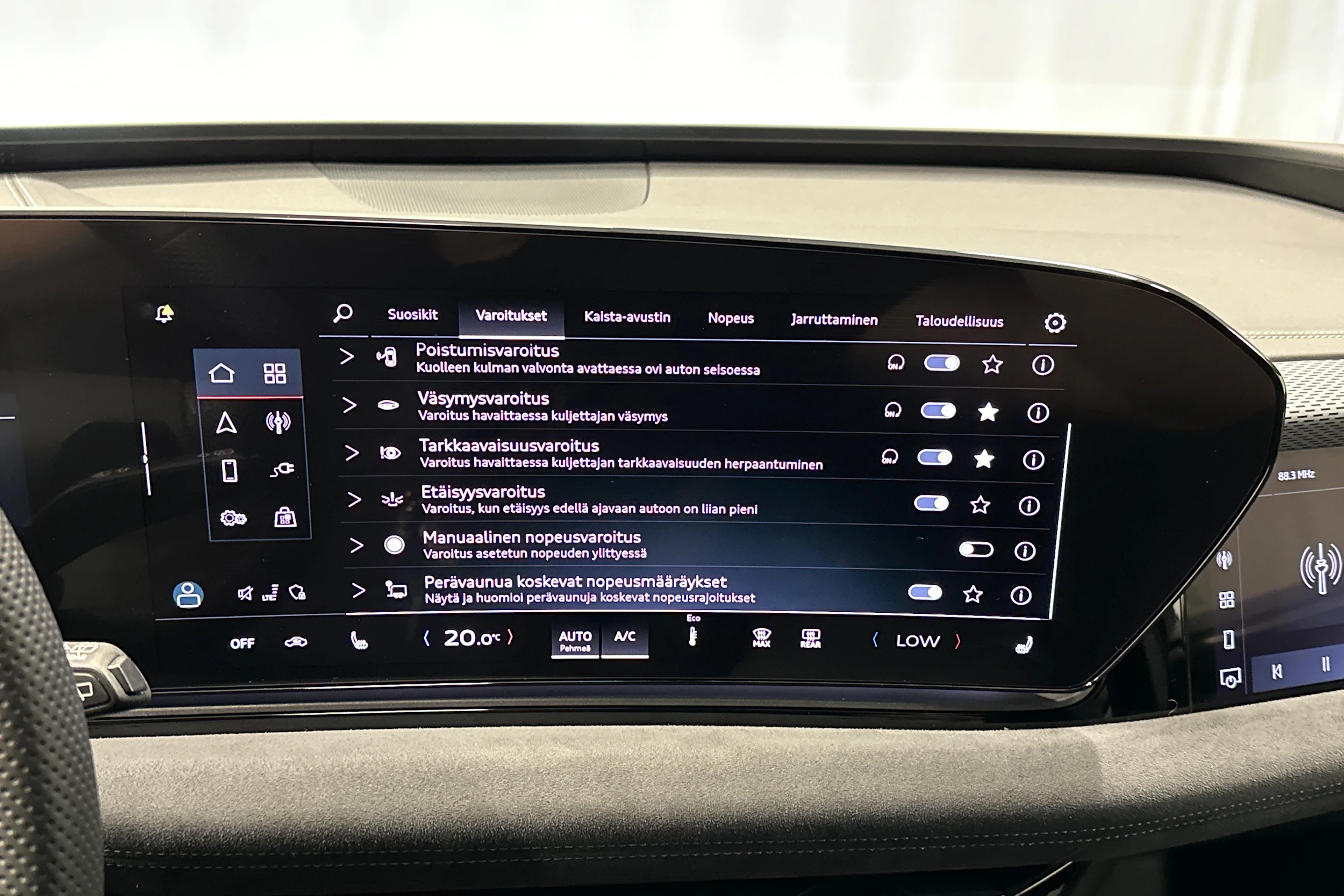harmaa Audi A6 e-tron 2025 kuva 21.