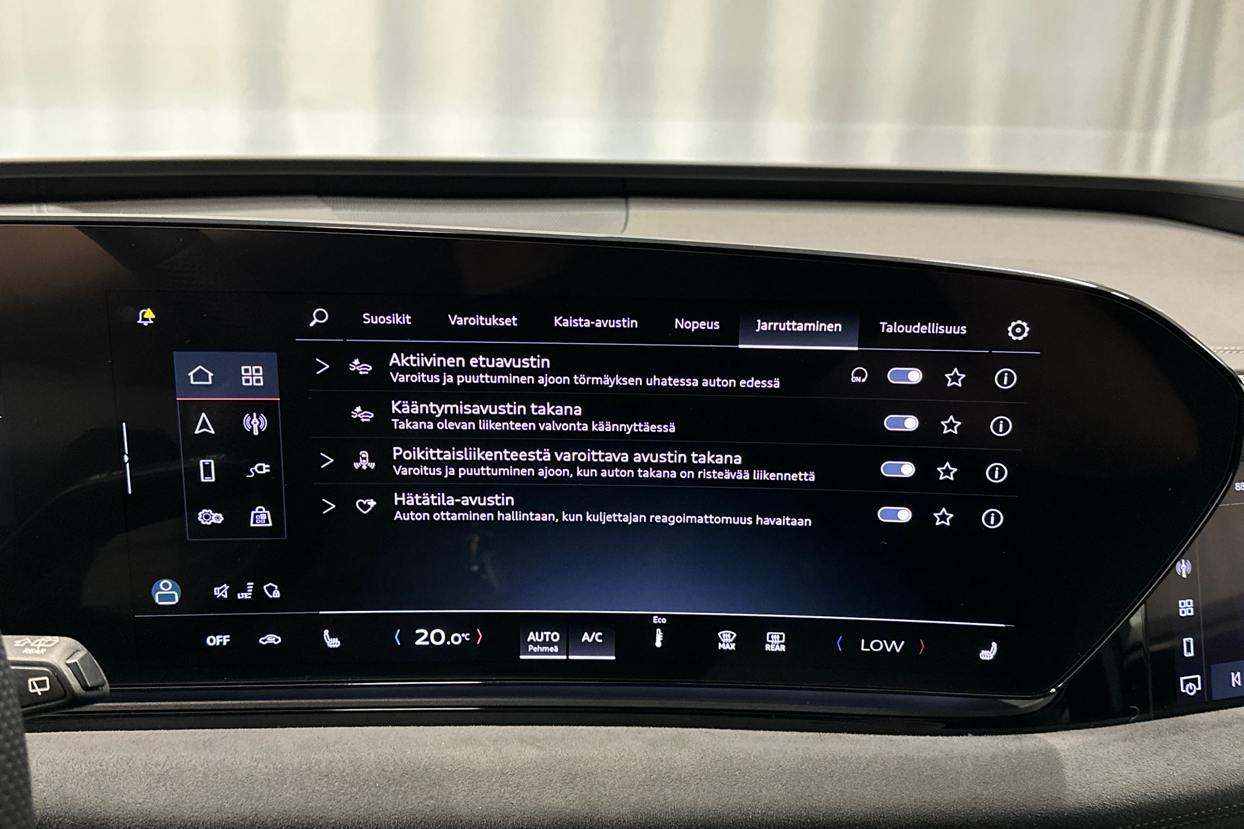 harmaa Audi A6 e-tron 2025 kuva 24.