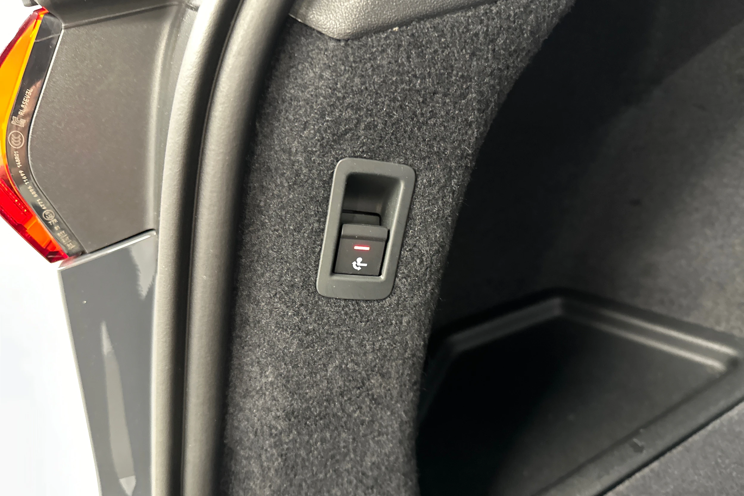 harmaa Audi A6 e-tron 2025 kuva 34.