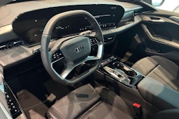 Harmaa Audi A6 e-tron 2025 kuva 6.