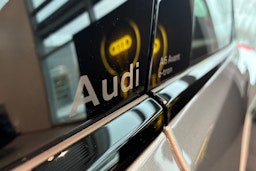 Harmaa Audi A6 e-tron 2025 kuva 11.