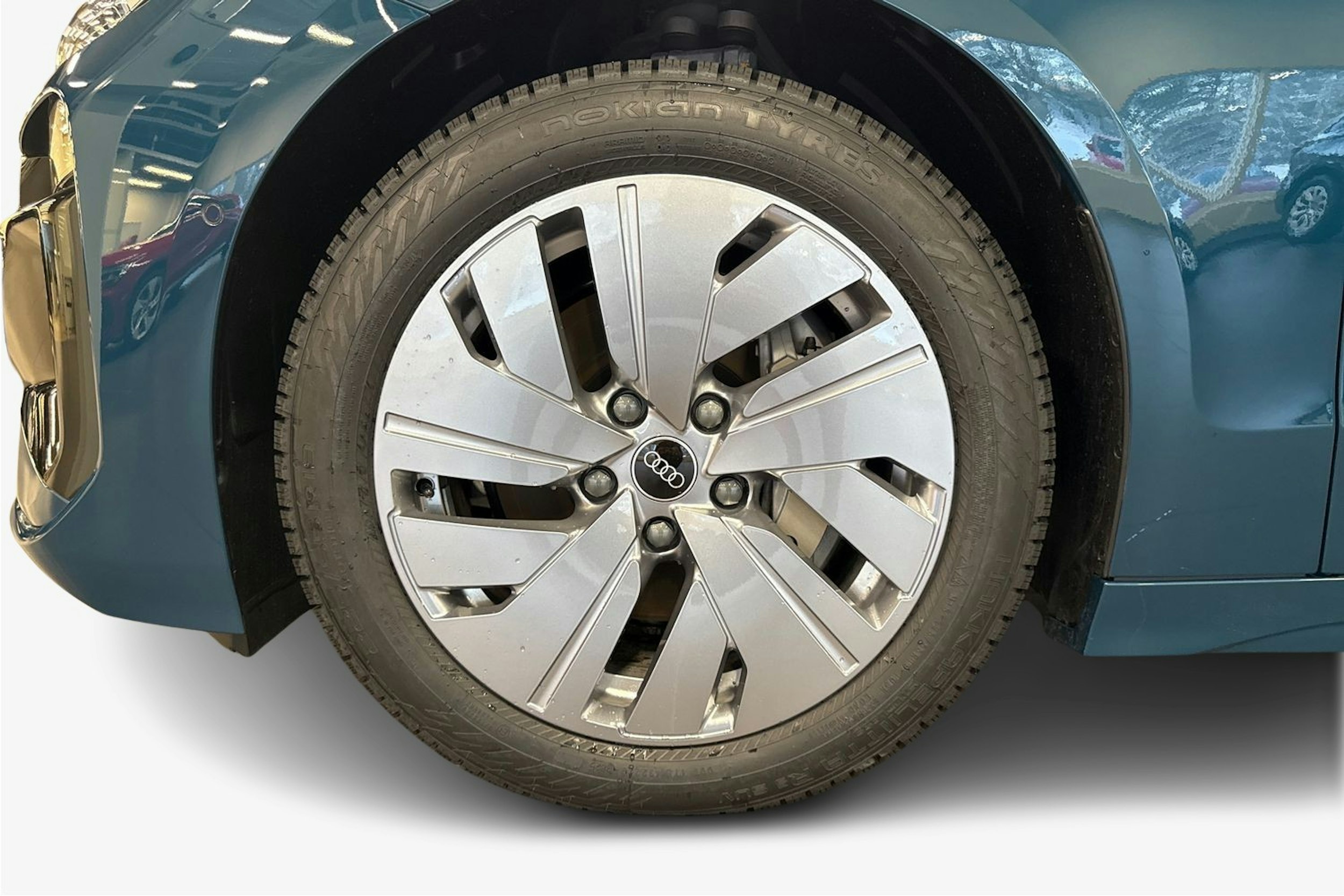 met. sininen Audi A6 e-tron 2025 kuva 9.