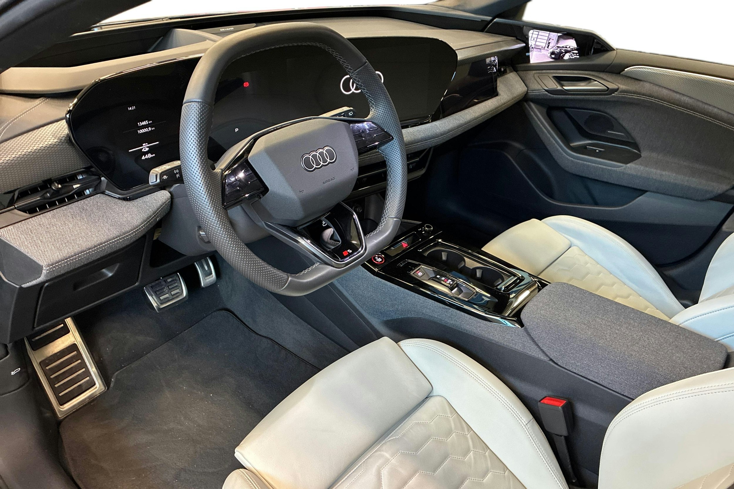 sininen Audi A6 e-tron 2025 kuva 6.