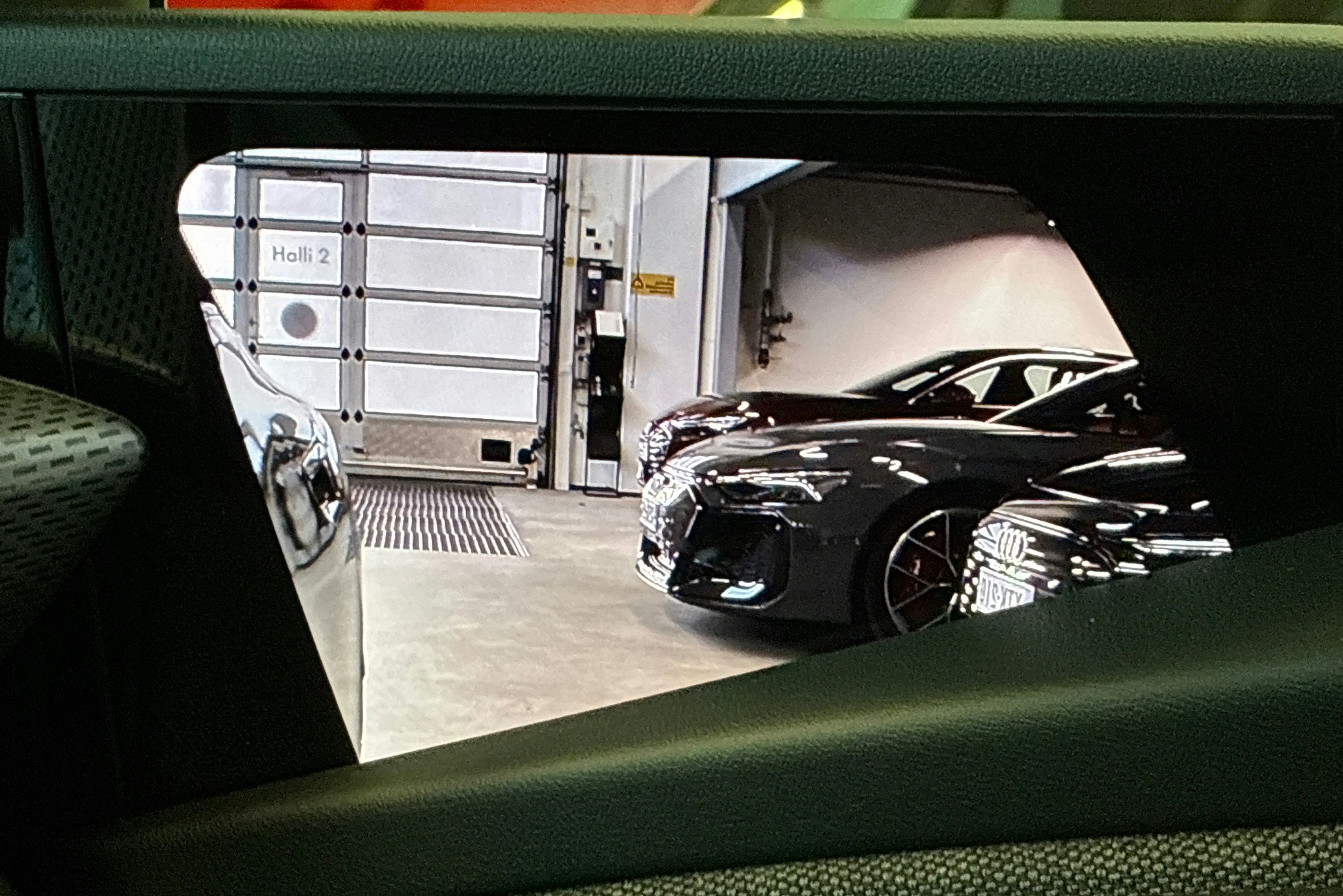 sininen Audi A6 e-tron 2025 kuva 12.