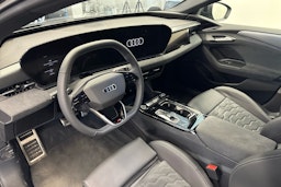 Harmaa Audi A6 e-tron 2025 kuva 3.