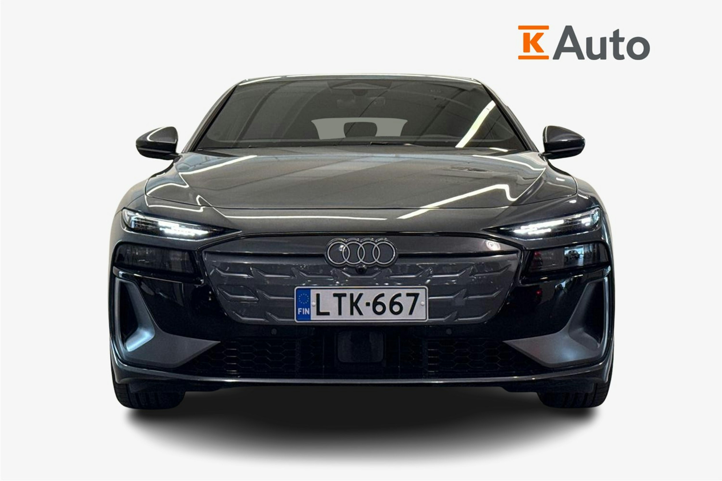 Harmaa Audi A6 e-tron 2025 kuva 5.