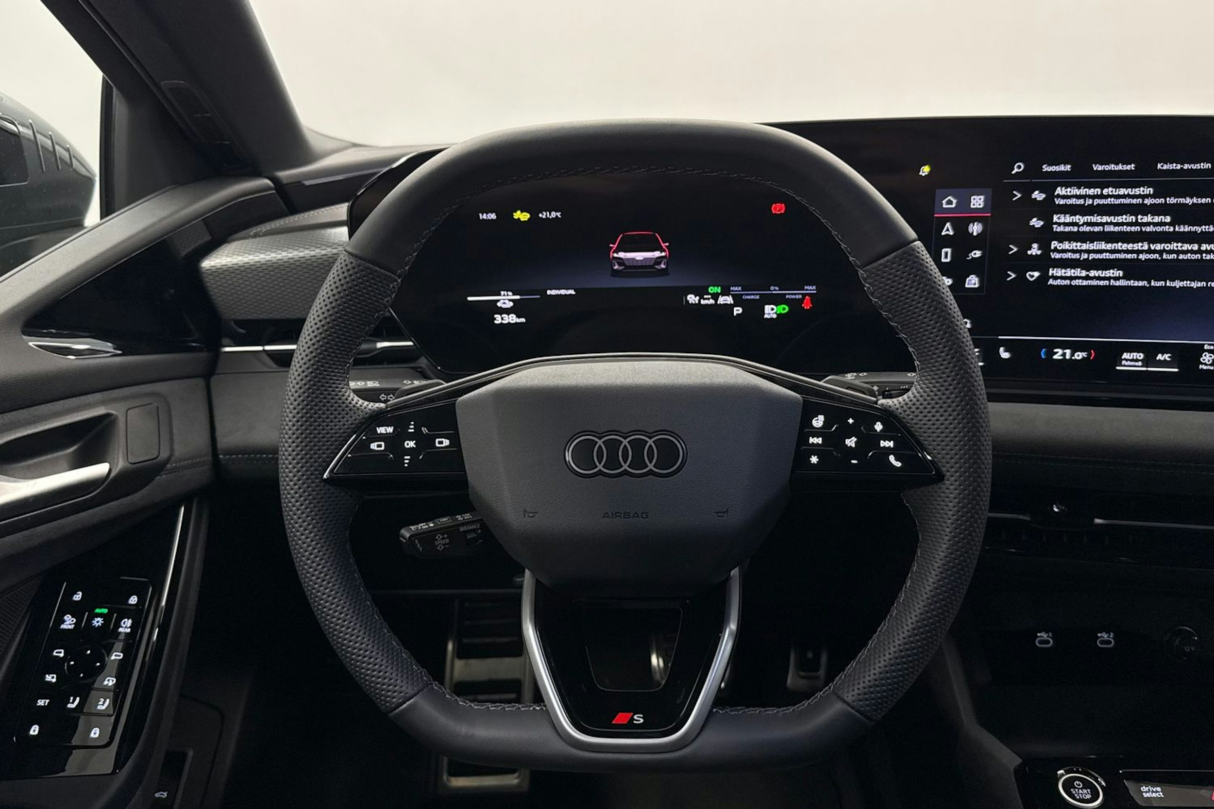Harmaa Audi A6 e-tron 2025 kuva 9.