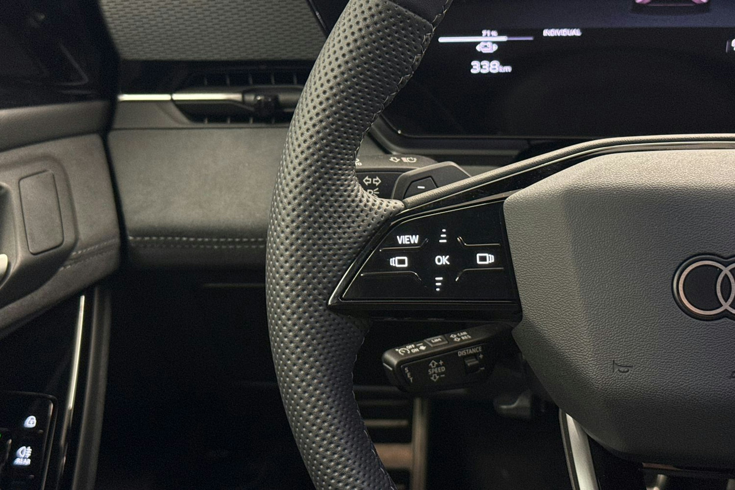 Harmaa Audi A6 e-tron 2025 kuva 10.
