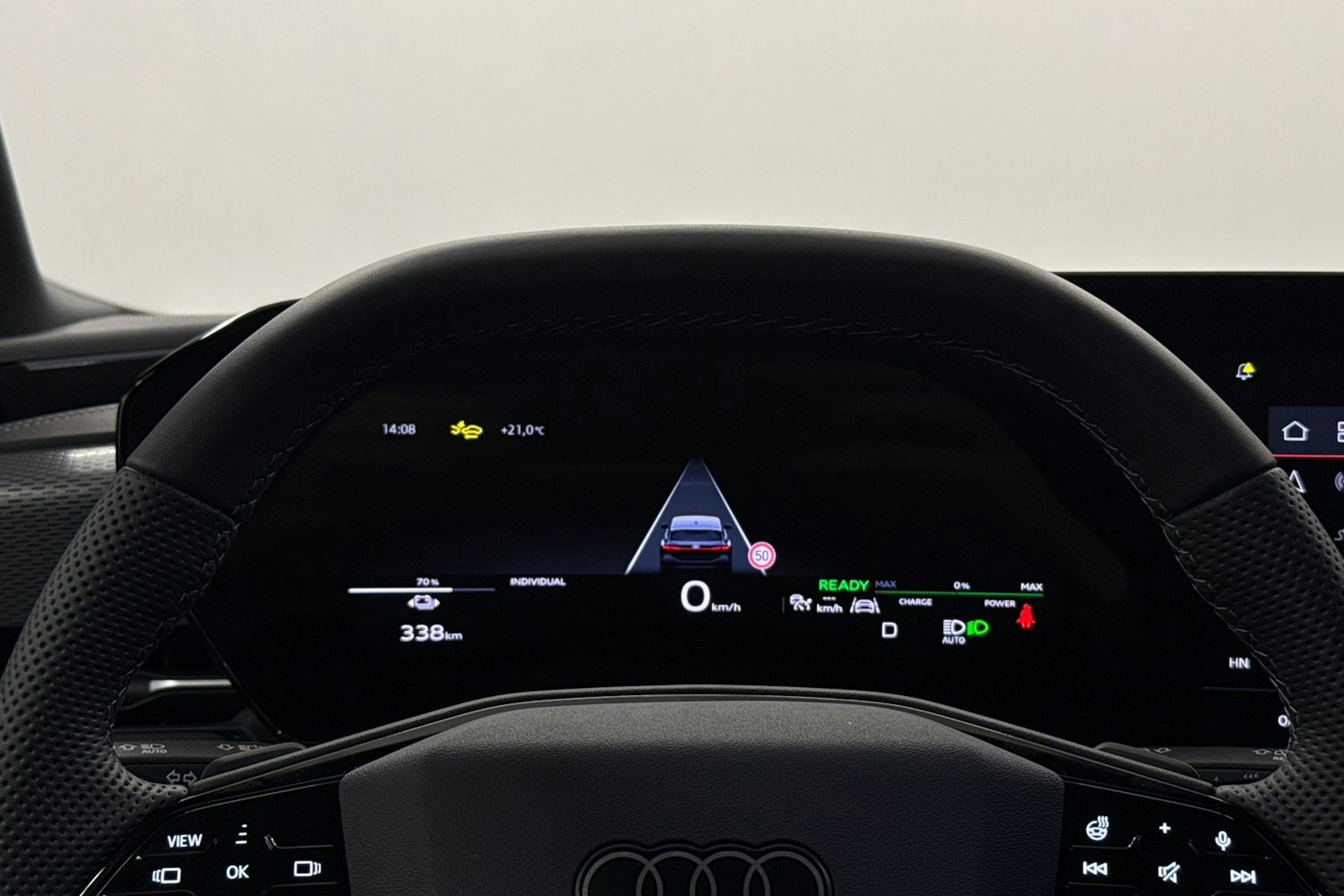 Harmaa Audi A6 e-tron 2025 kuva 12.