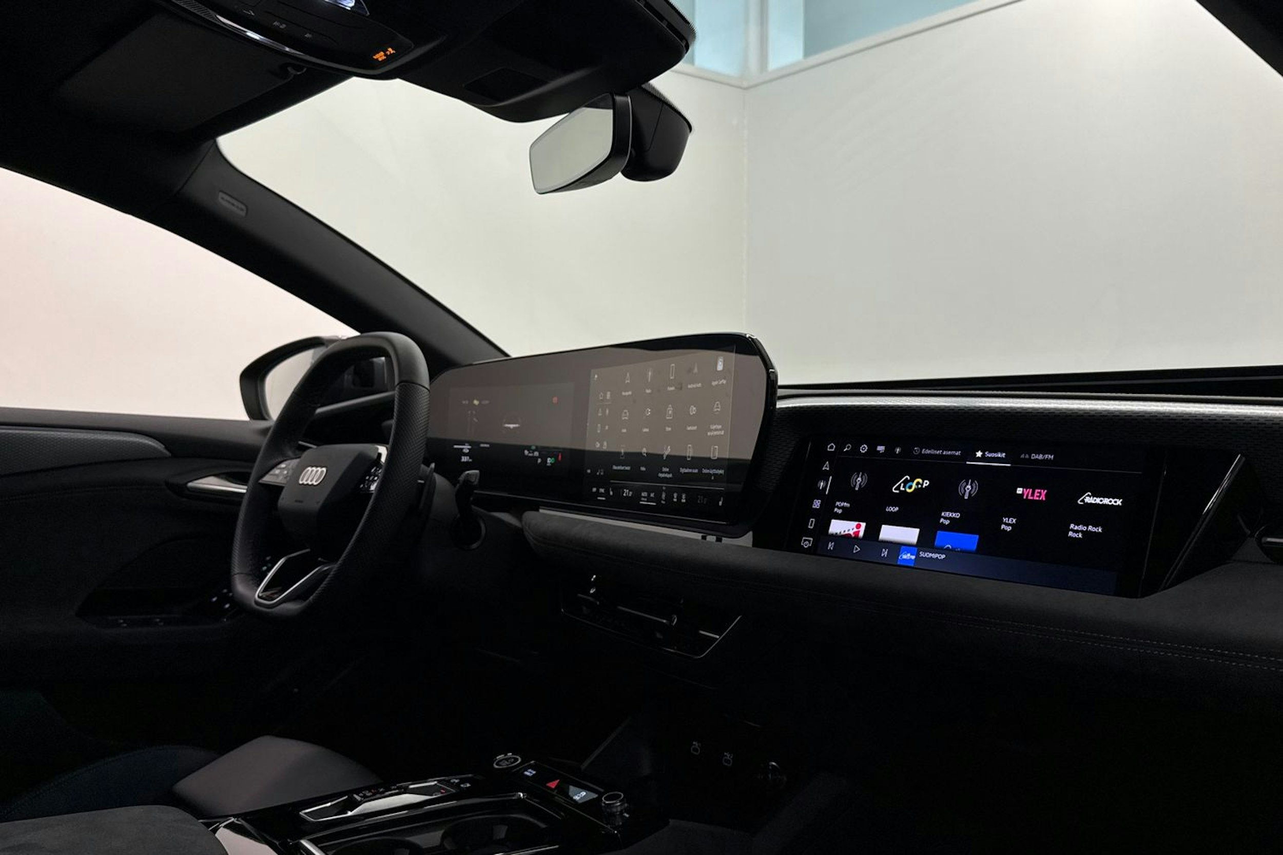Harmaa Audi A6 e-tron 2025 kuva 13.
