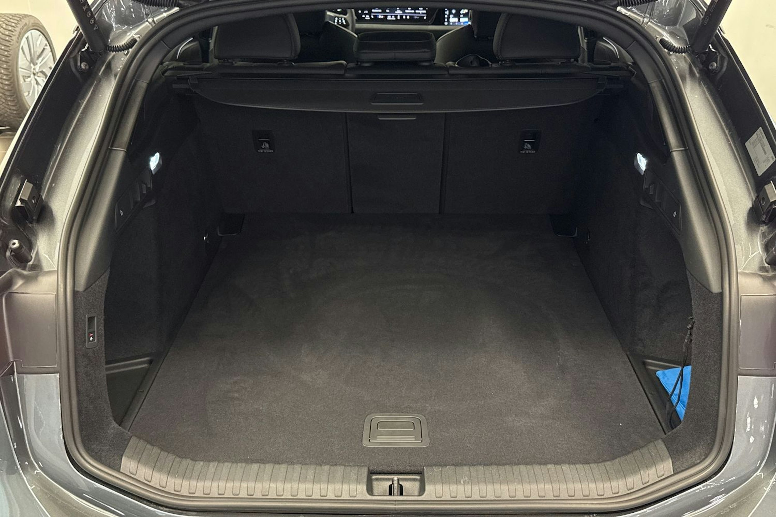 Harmaa Audi A6 e-tron 2025 kuva 29.
