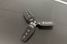 Harmaa Audi A6 e-tron 2025 kuva 34.