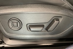 met. harmaa Audi A6 e-tron 2025 kuva 15.