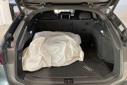 met. harmaa Audi A6 e-tron 2025 kuva 38.