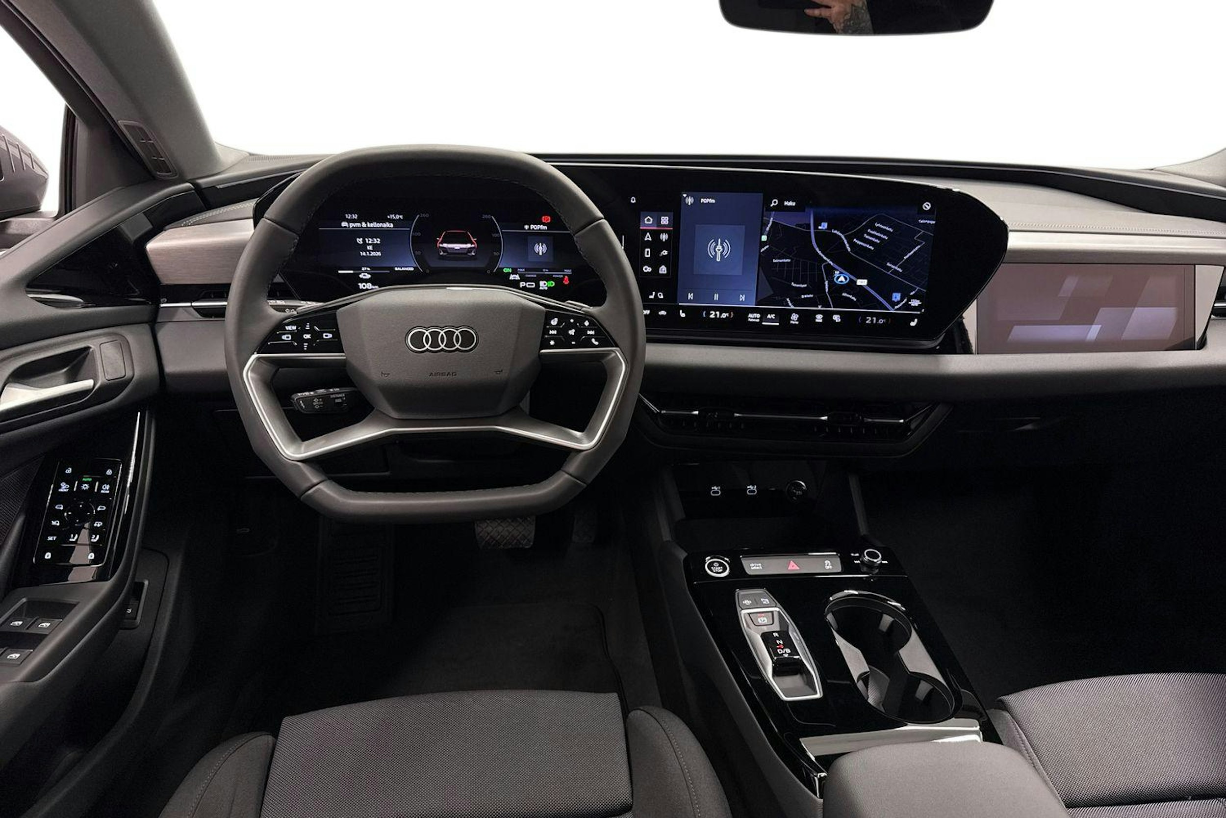 harmaa Audi A6 e-tron 2026 kuva 7.