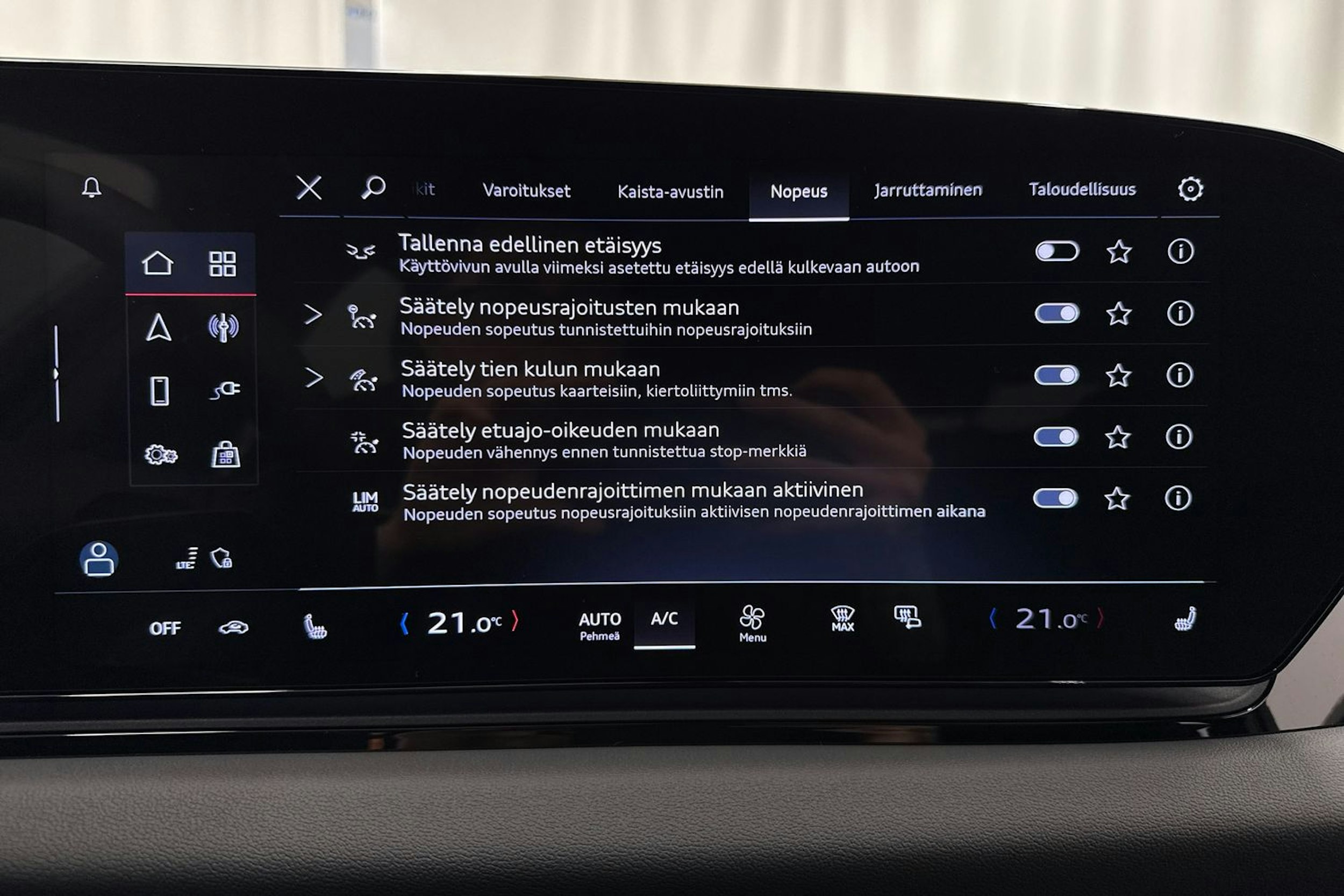 harmaa Audi A6 e-tron 2026 kuva 29.