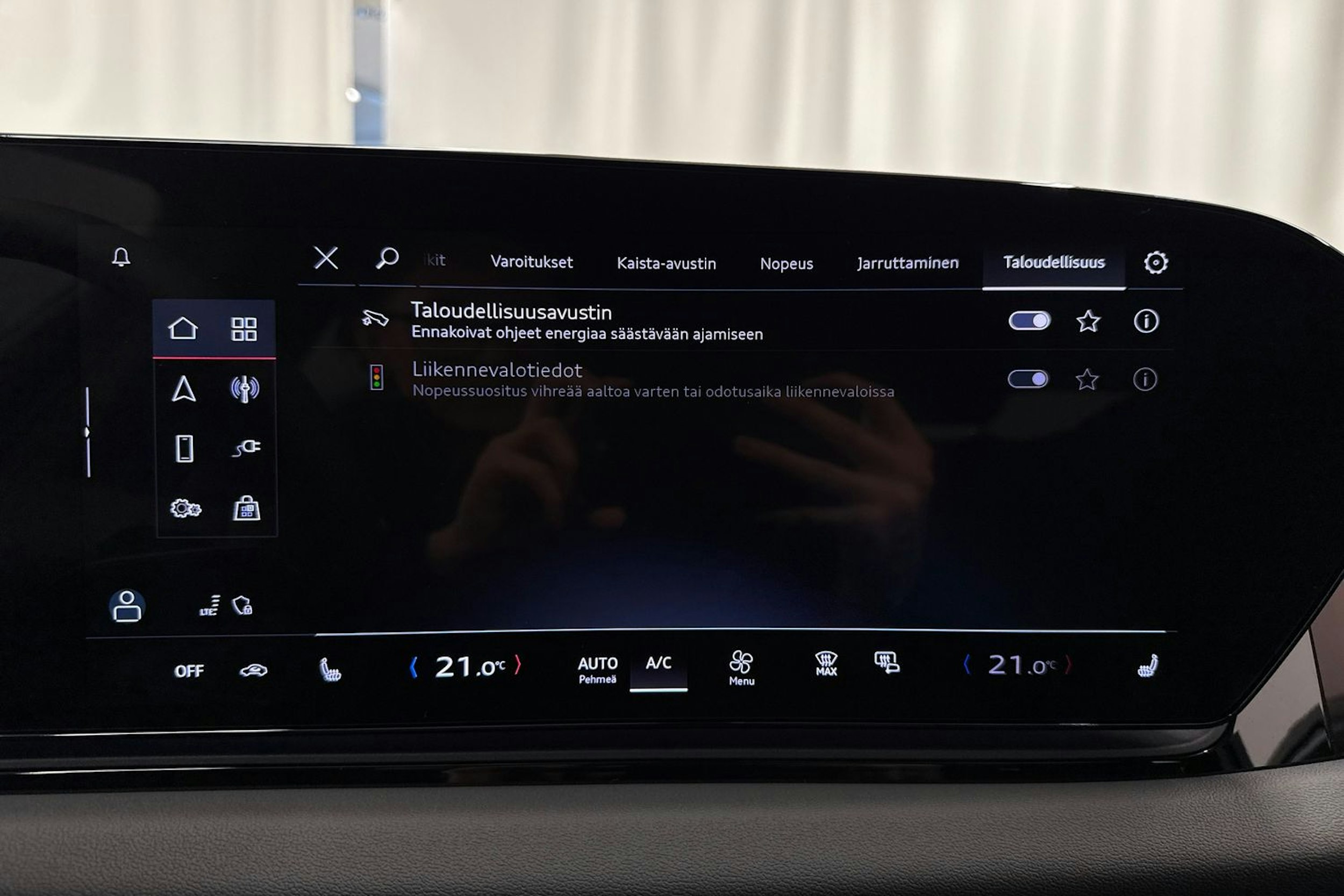 harmaa Audi A6 e-tron 2026 kuva 31.