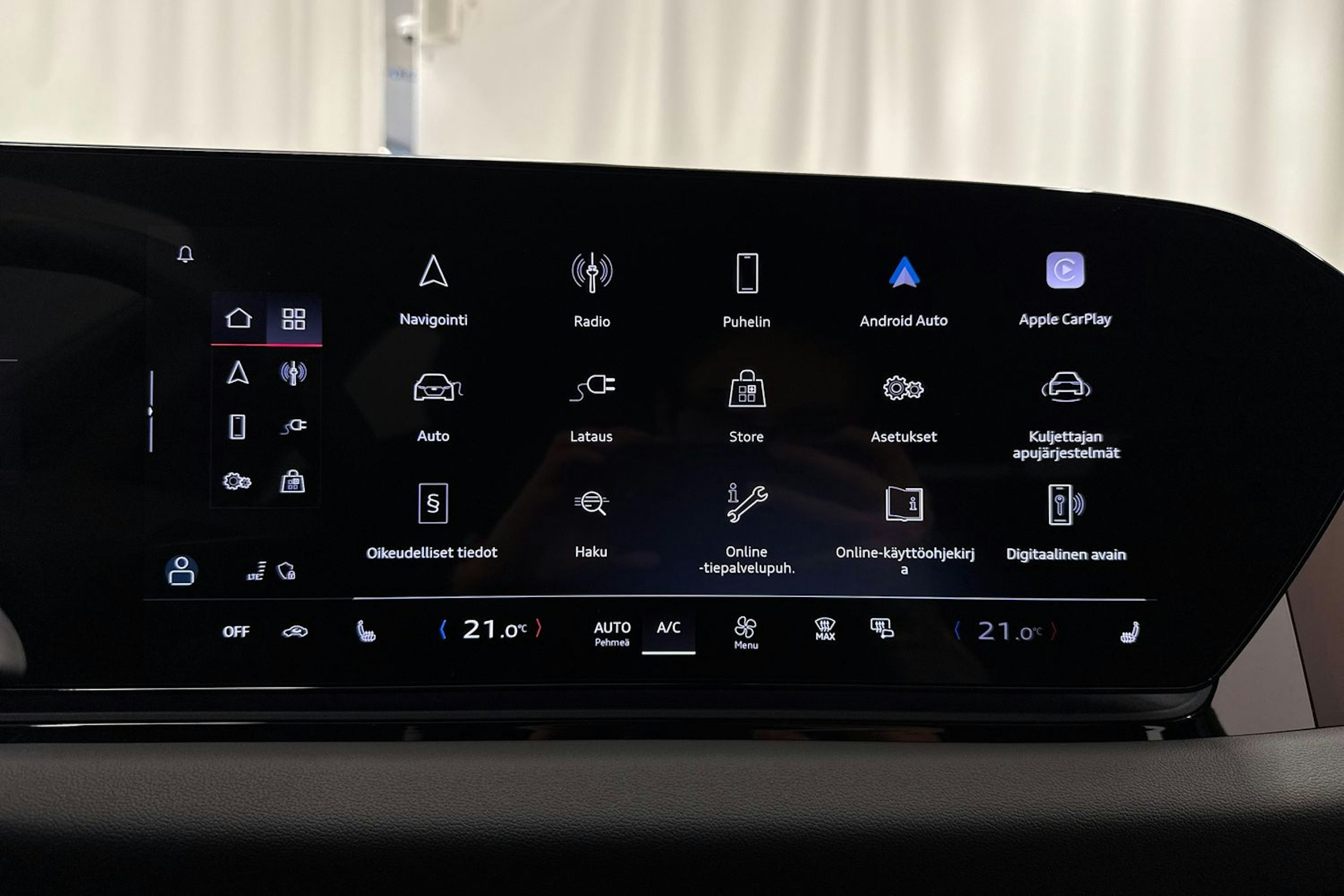 harmaa Audi A6 e-tron 2026 kuva 34.