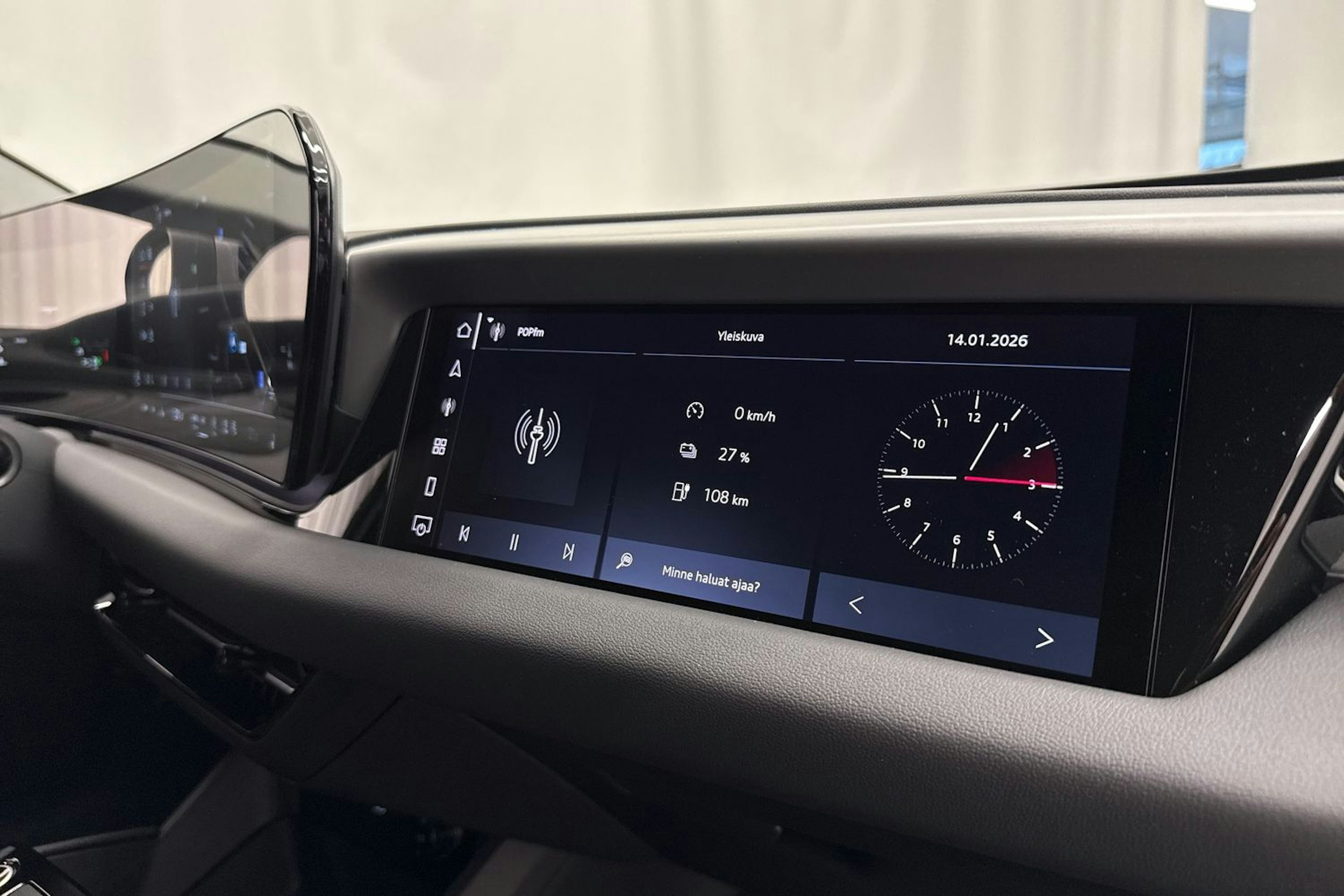 harmaa Audi A6 e-tron 2026 kuva 35.