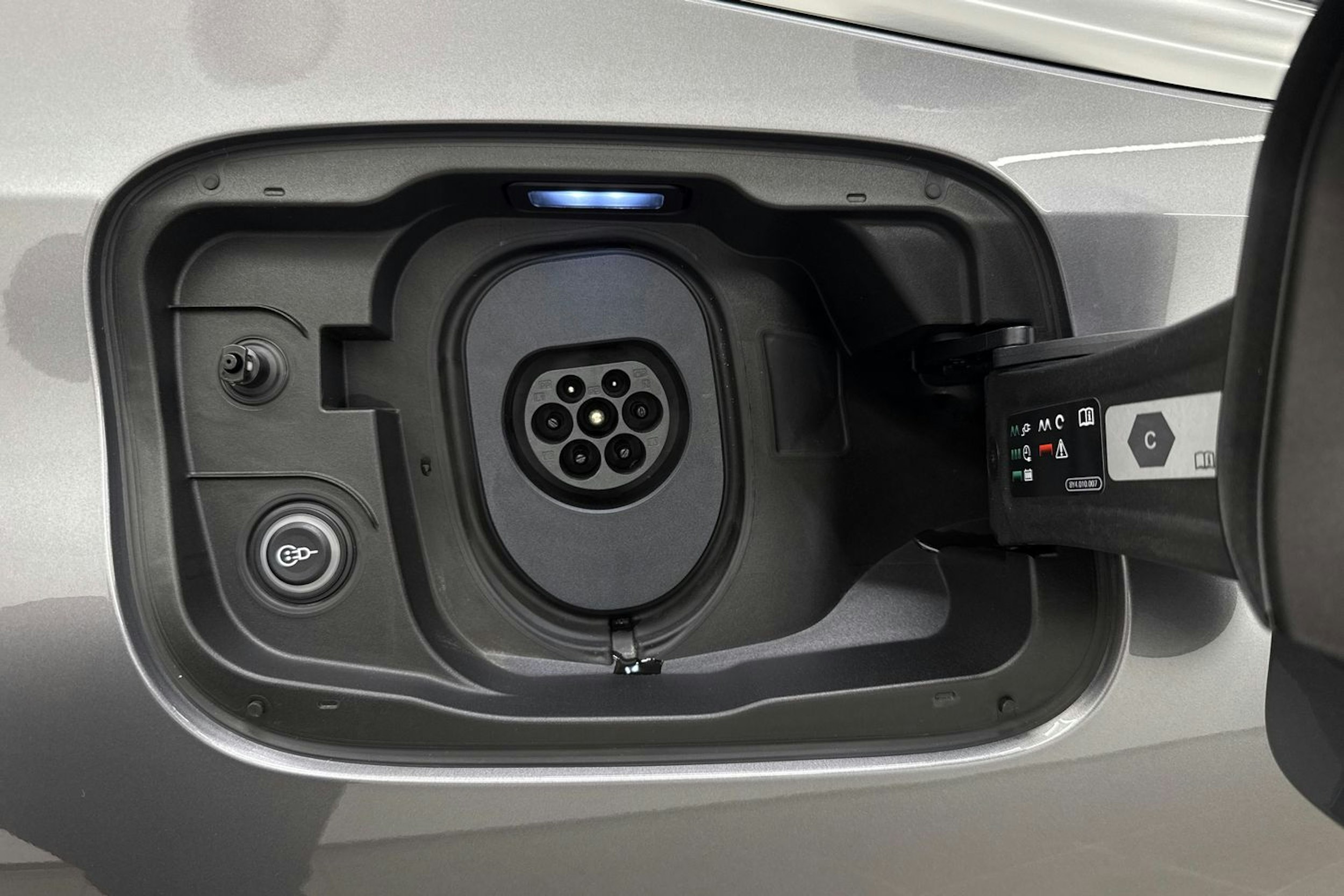 harmaa Audi A6 e-tron 2026 kuva 37.