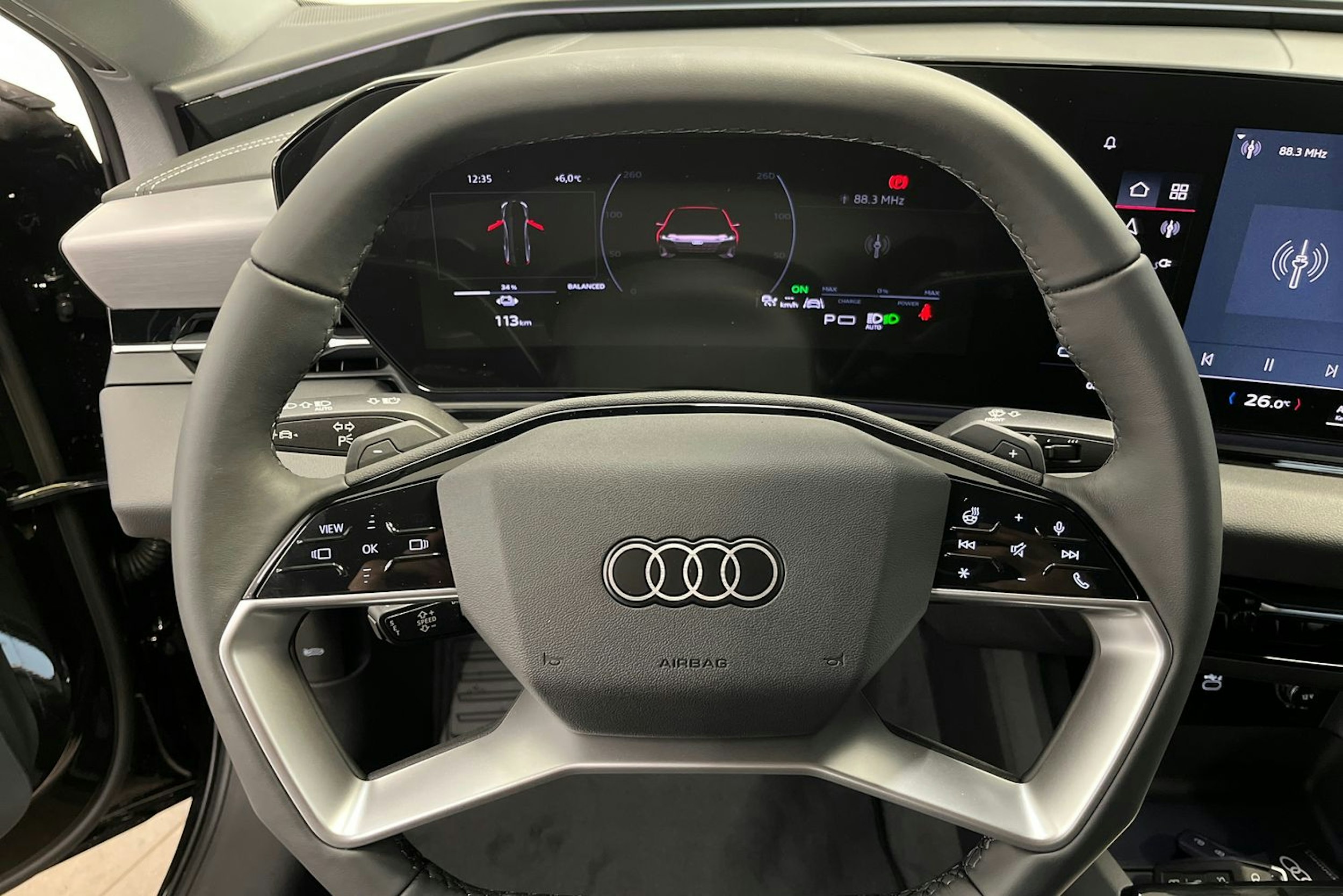 mythos musta Audi A6 e-tron 2026 kuva 8.