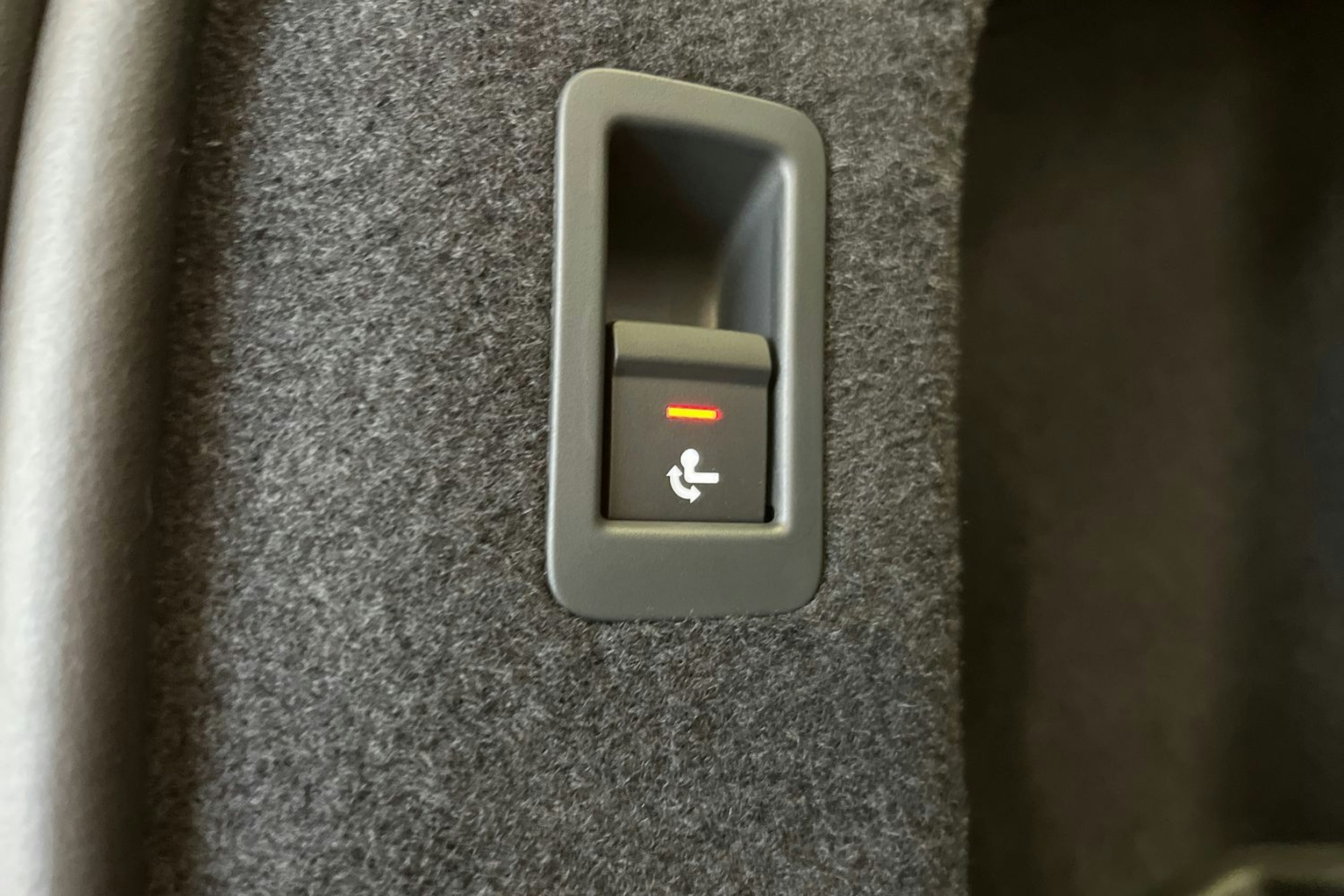 mythos musta Audi A6 e-tron 2026 kuva 14.