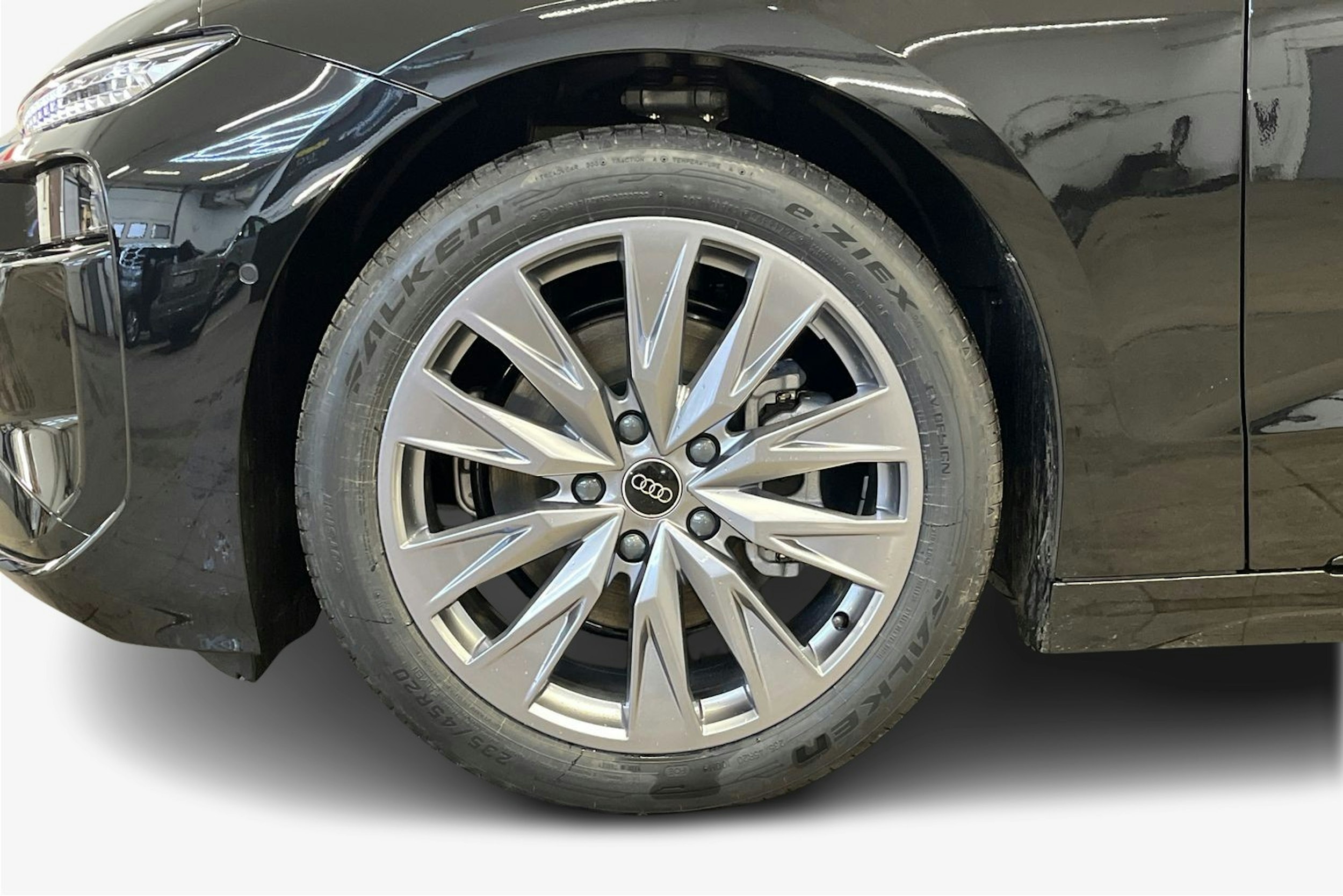 mythos musta Audi A6 e-tron 2026 kuva 18.