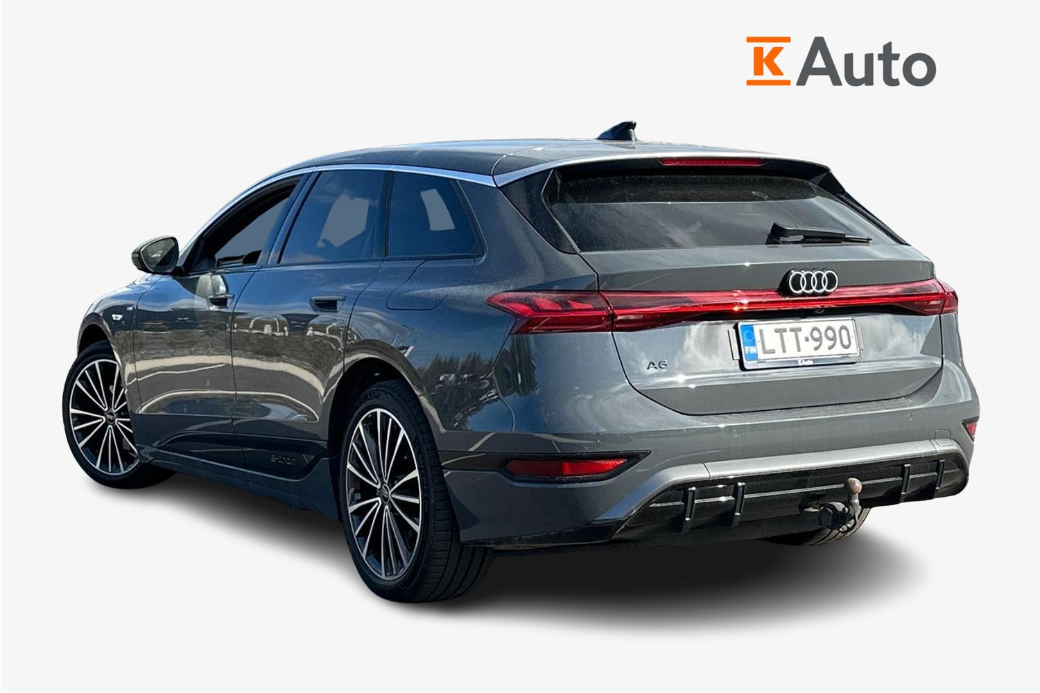 Audi A6 e-tron Avant S line 2025, photo 2/3