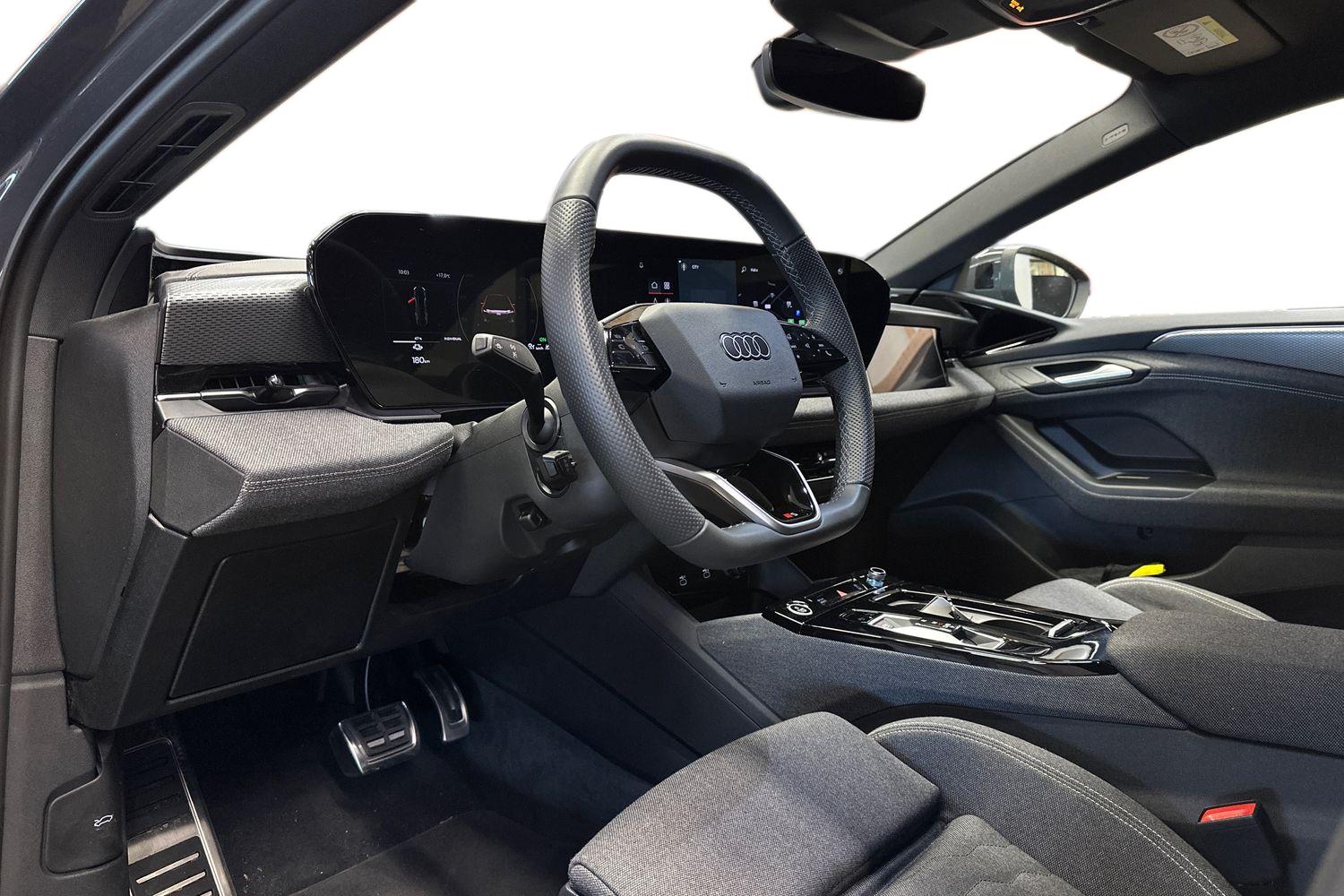 Audi A6 e-tron Avant S line 2025, photo 6/31