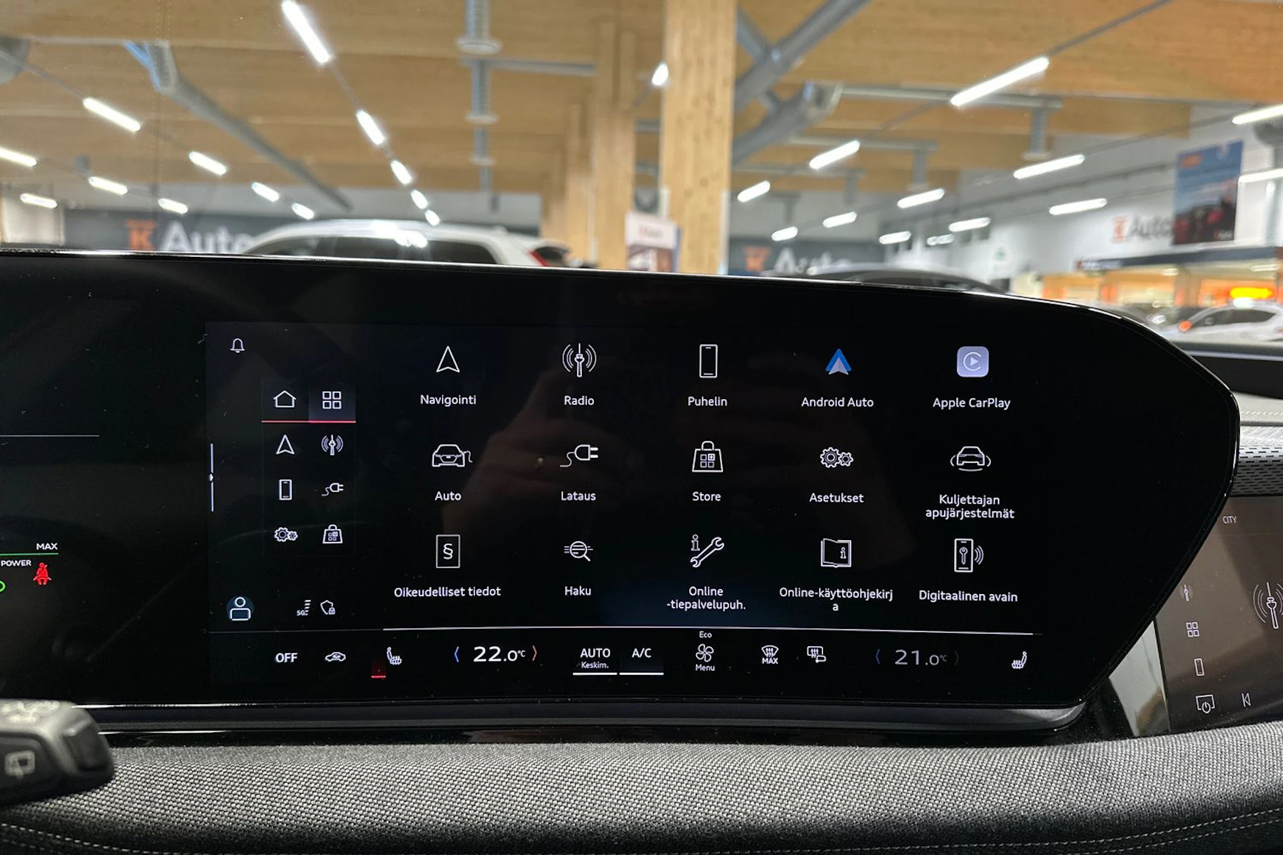 harmaa Audi A6 e-tron 2025 kuva 18.