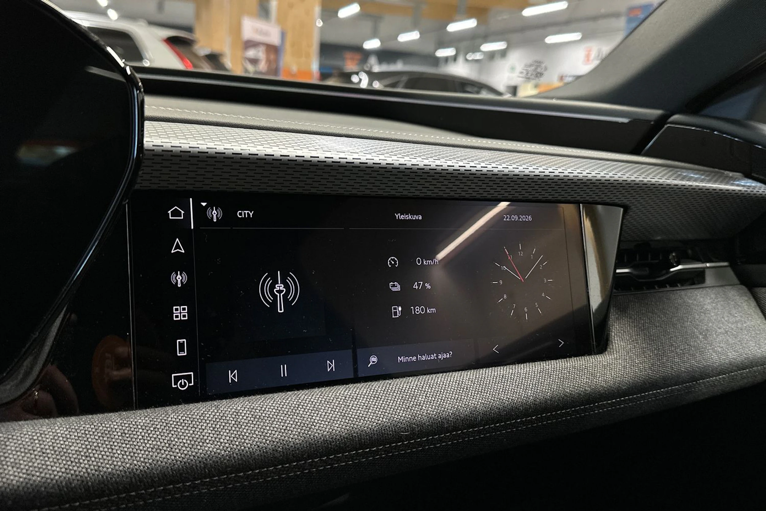 harmaa Audi A6 e-tron 2025 kuva 19.
