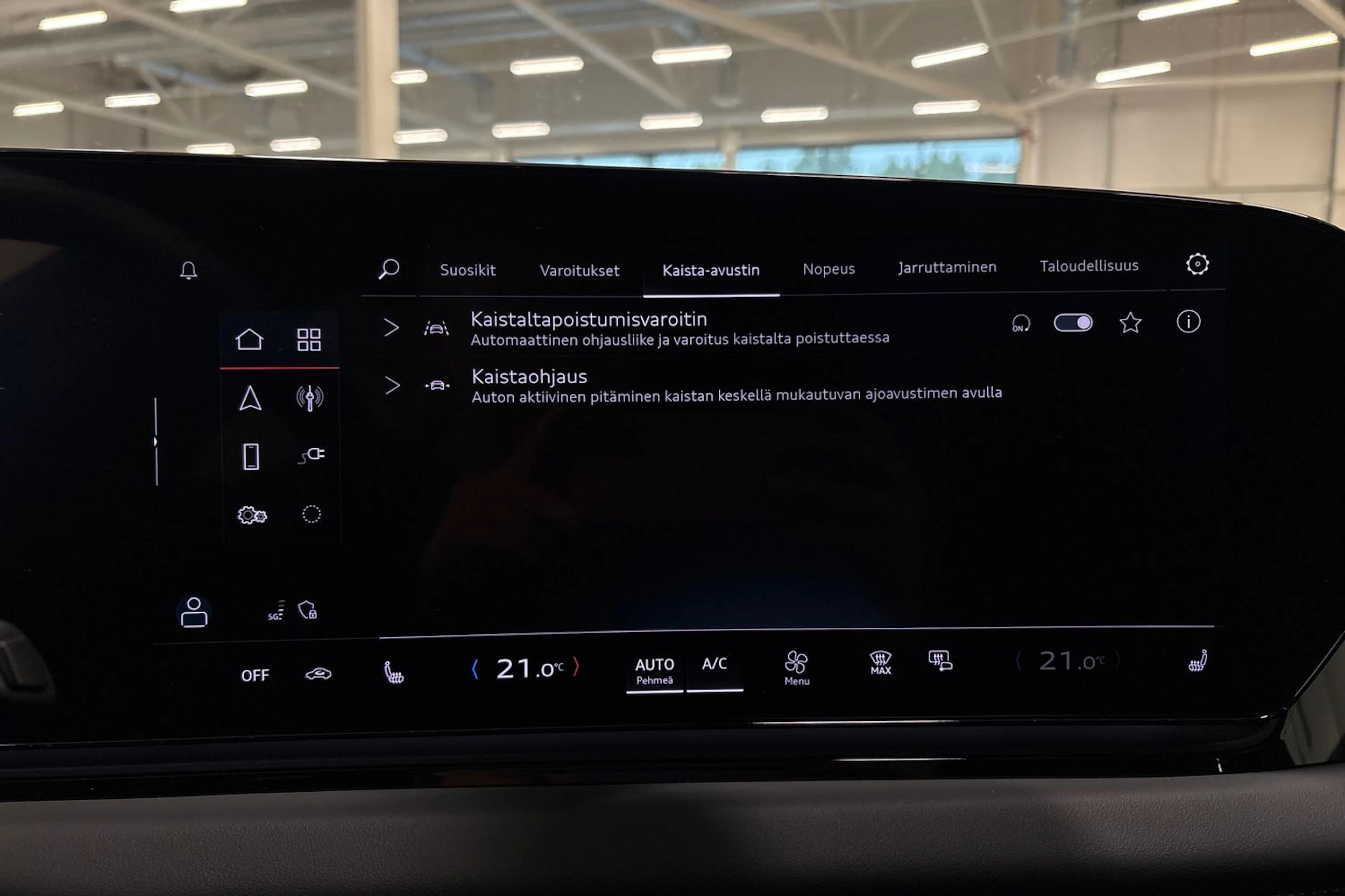 valkoinen Audi A6 e-tron 2025 kuva 8.