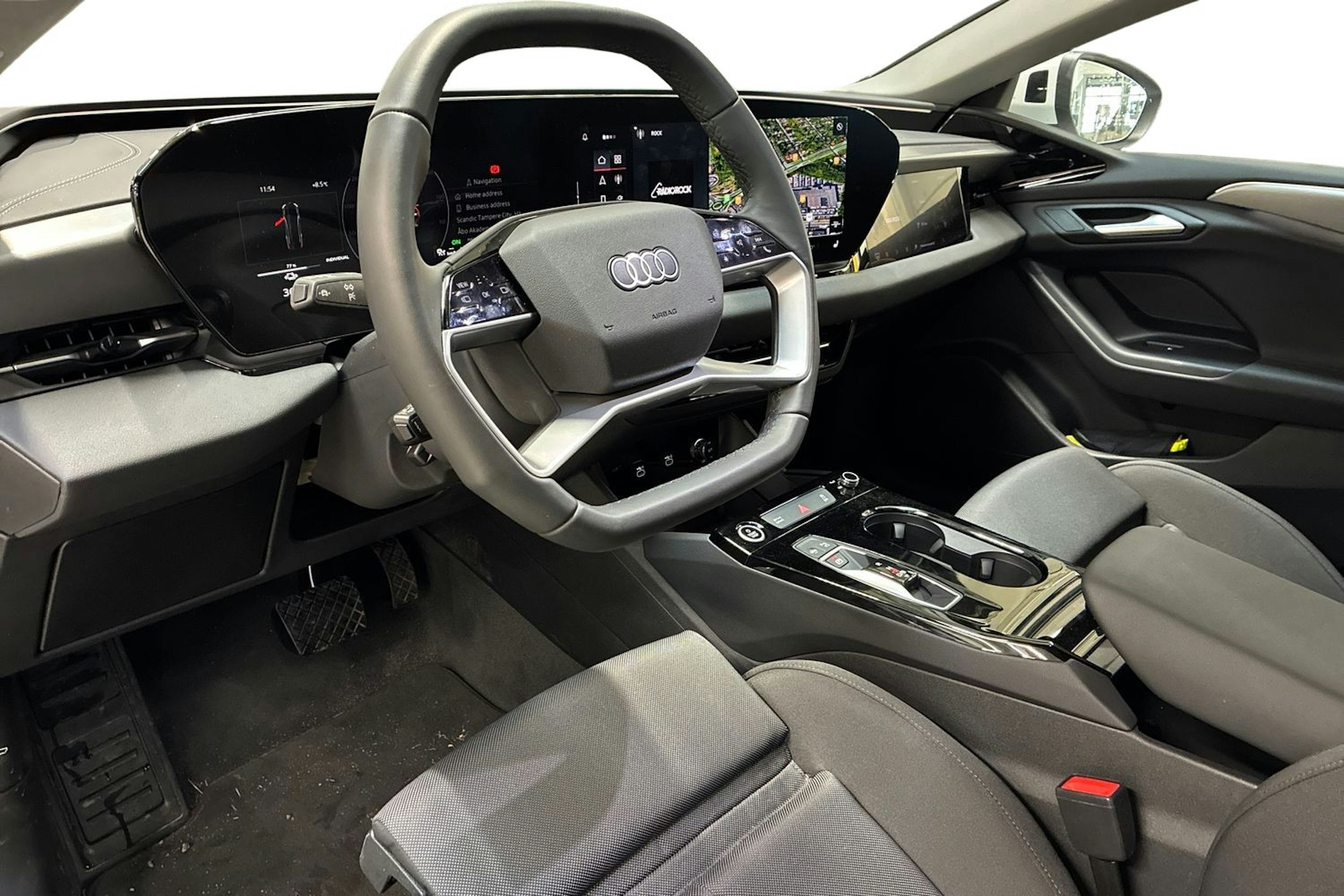 met. valkoinen Audi A6 e-tron 2025 kuva 6.