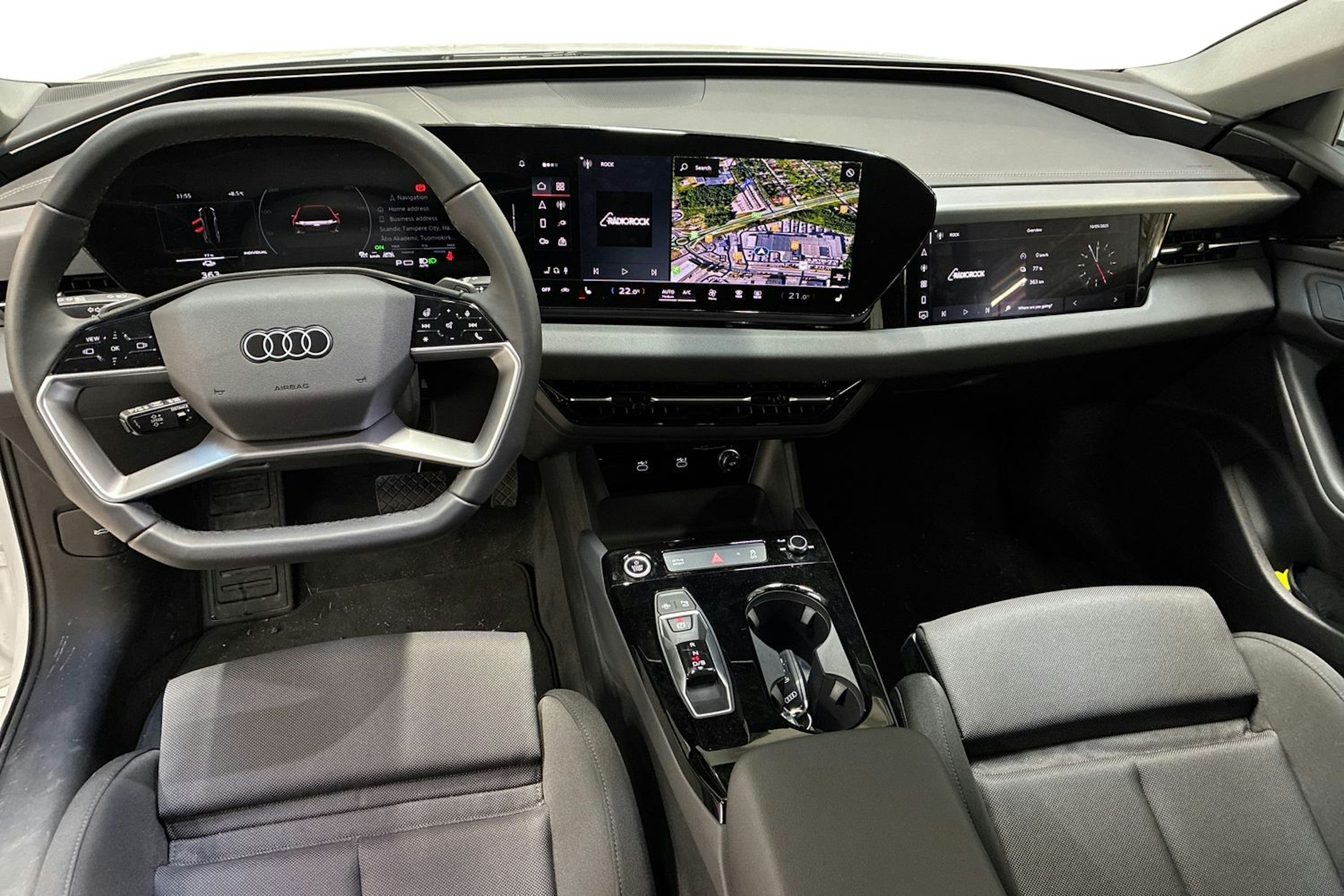 met. valkoinen Audi A6 e-tron 2025 kuva 7.