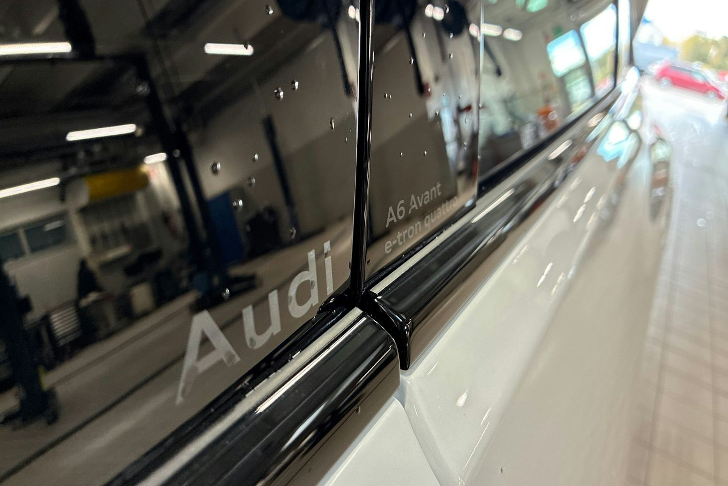 met. valkoinen Audi A6 e-tron 2025 kuva 11.