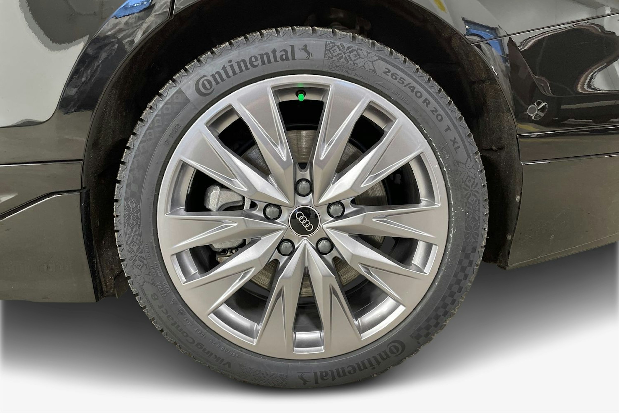 met. musta Audi A6 e-tron 2025 kuva 9.