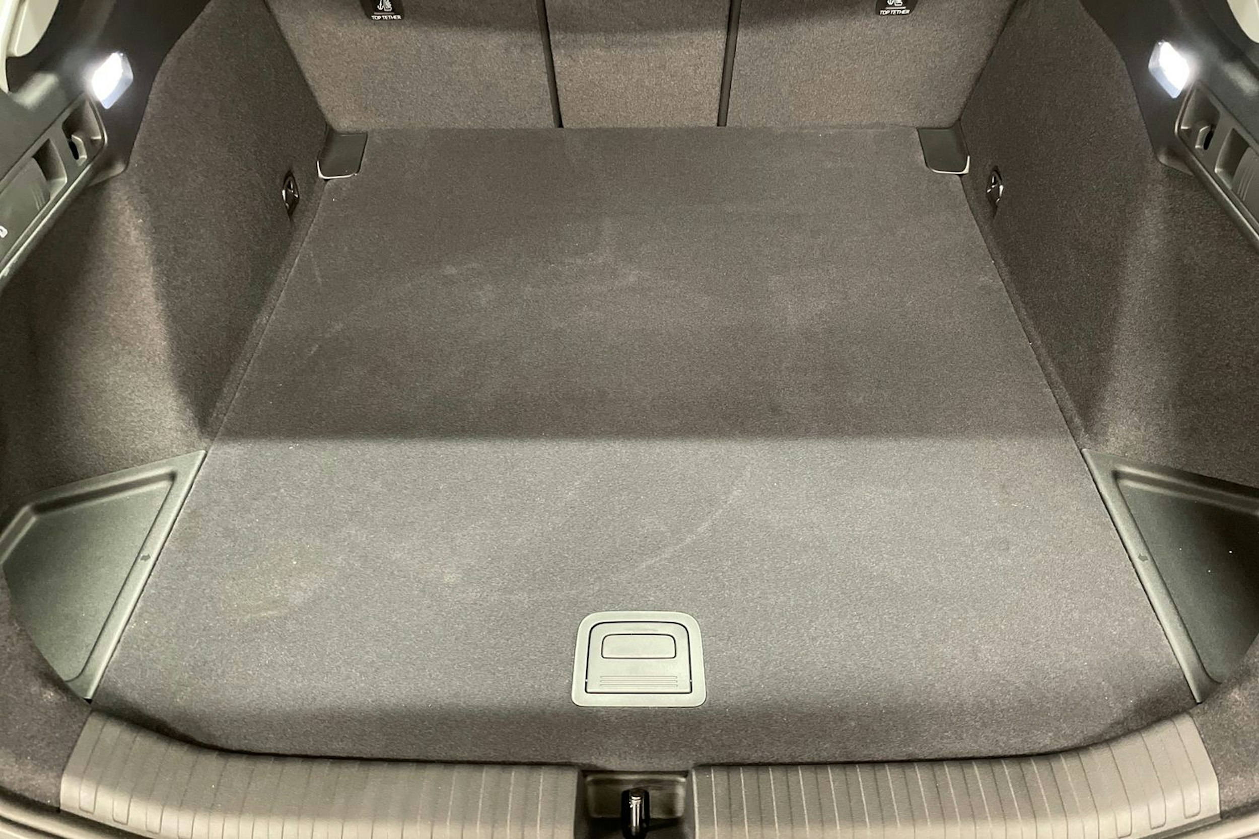 met. musta Audi A6 e-tron 2025 kuva 18.