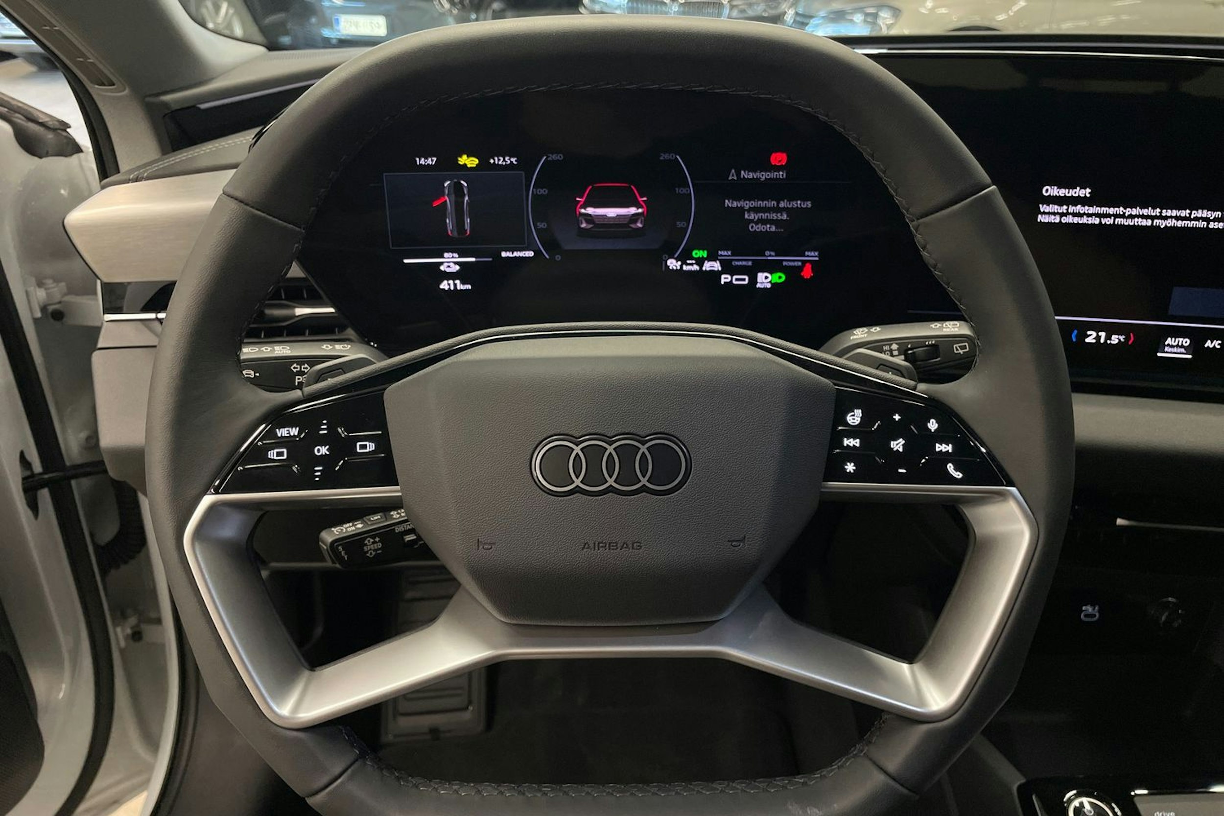 valkoinen Audi A6 e-tron 2025 kuva 12.