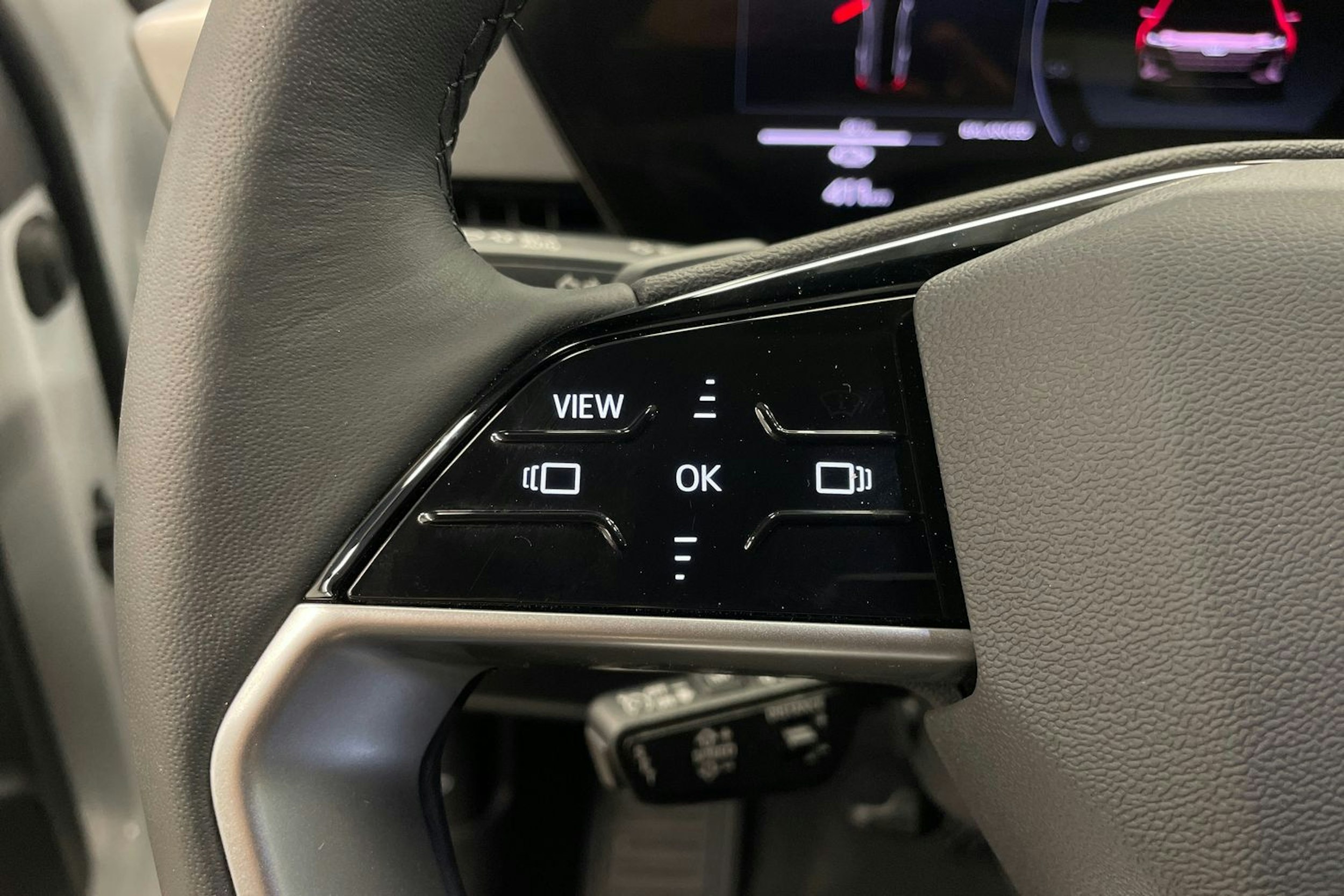 valkoinen Audi A6 e-tron 2025 kuva 13.