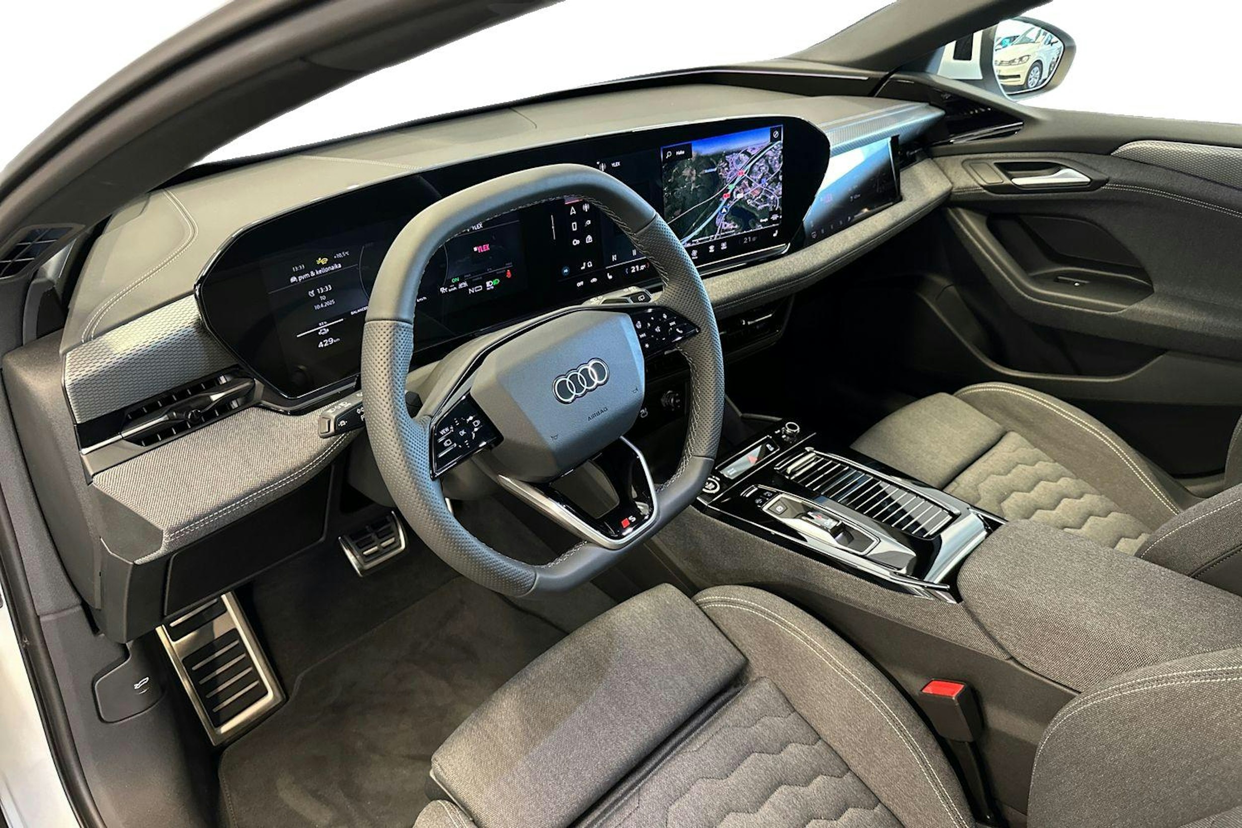 met. valkoinen Audi A6 e-tron 2025 kuva 6.