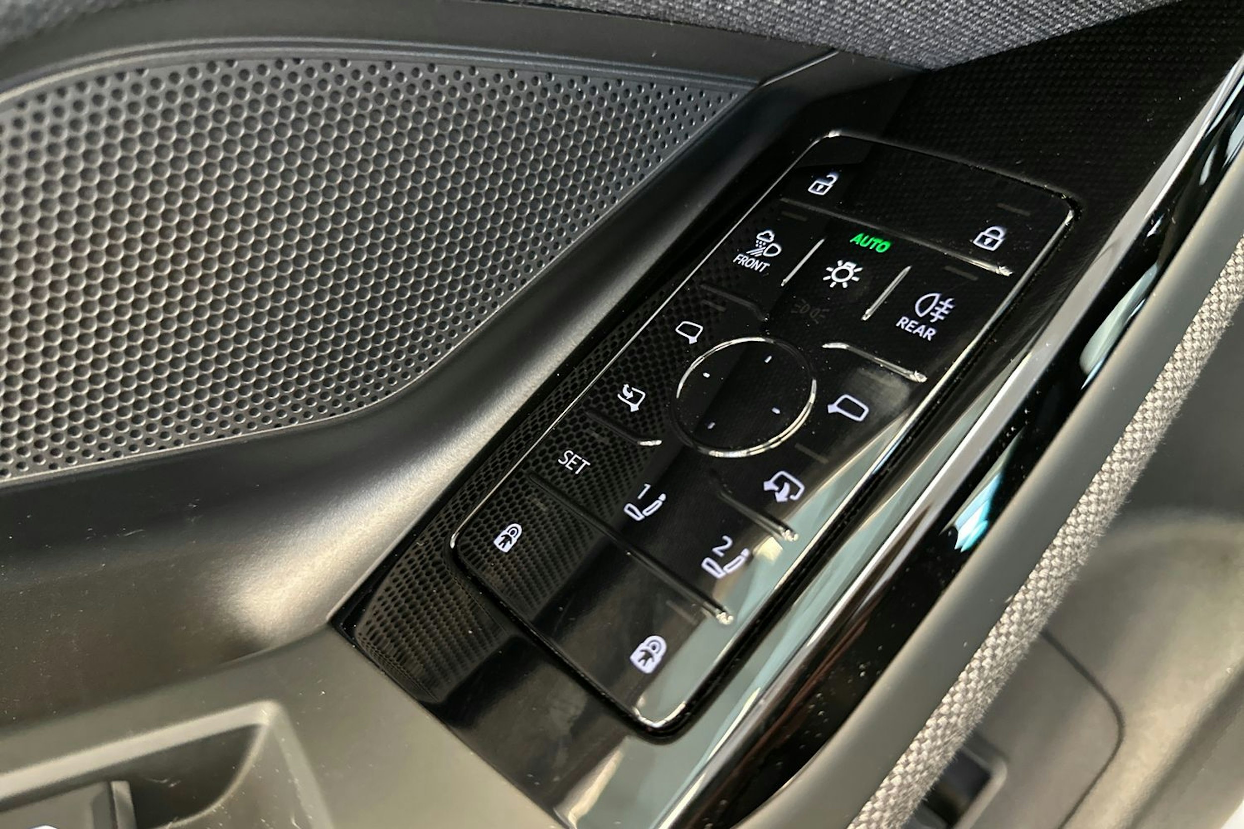 met. valkoinen Audi A6 e-tron 2025 kuva 19.