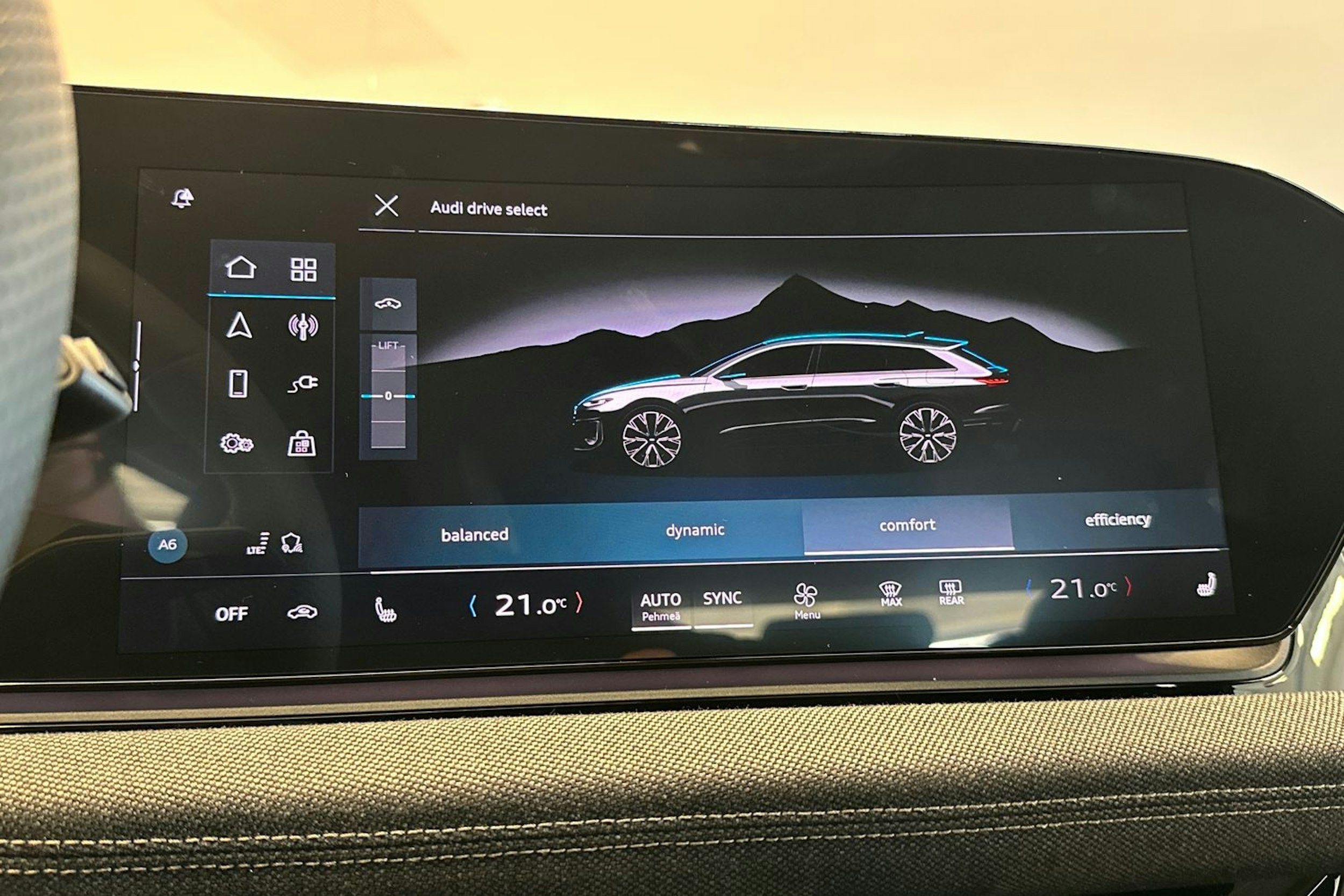 met. valkoinen Audi A6 e-tron 2025 kuva 24.
