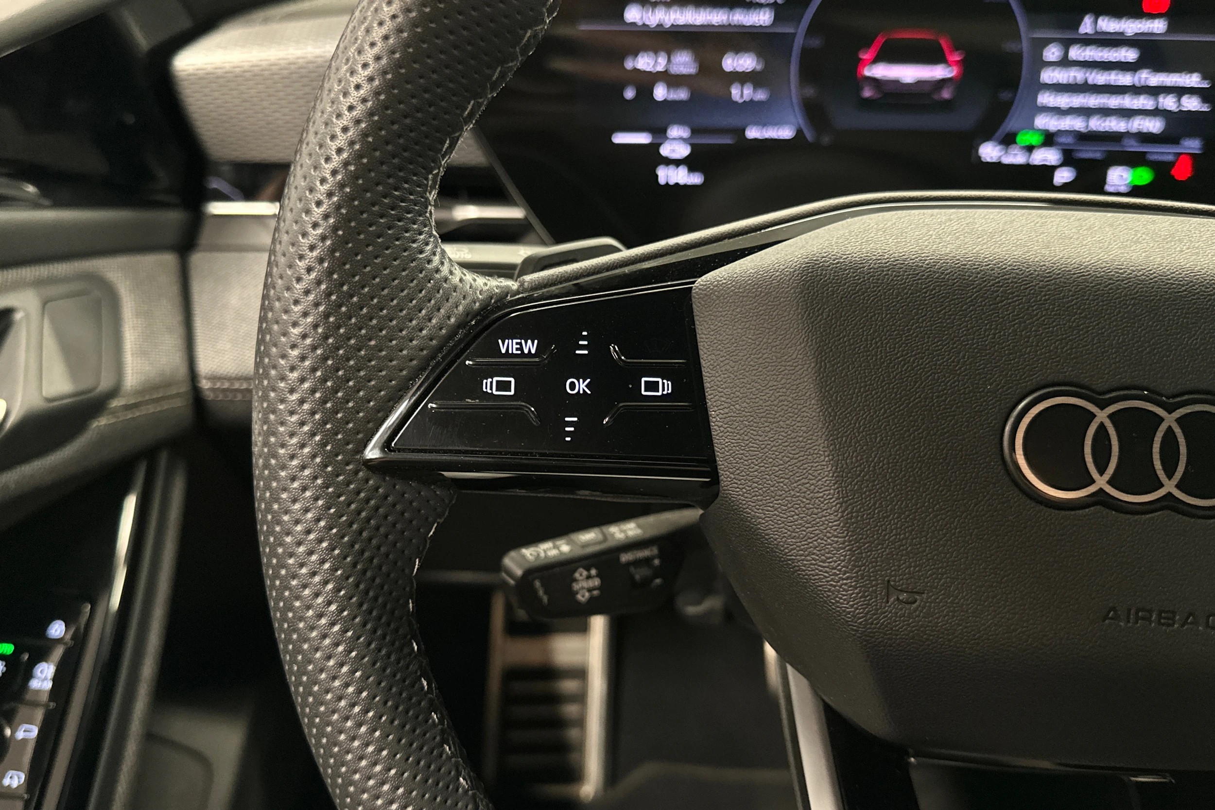 musta Audi A6 e-tron 2025 kuva 11.