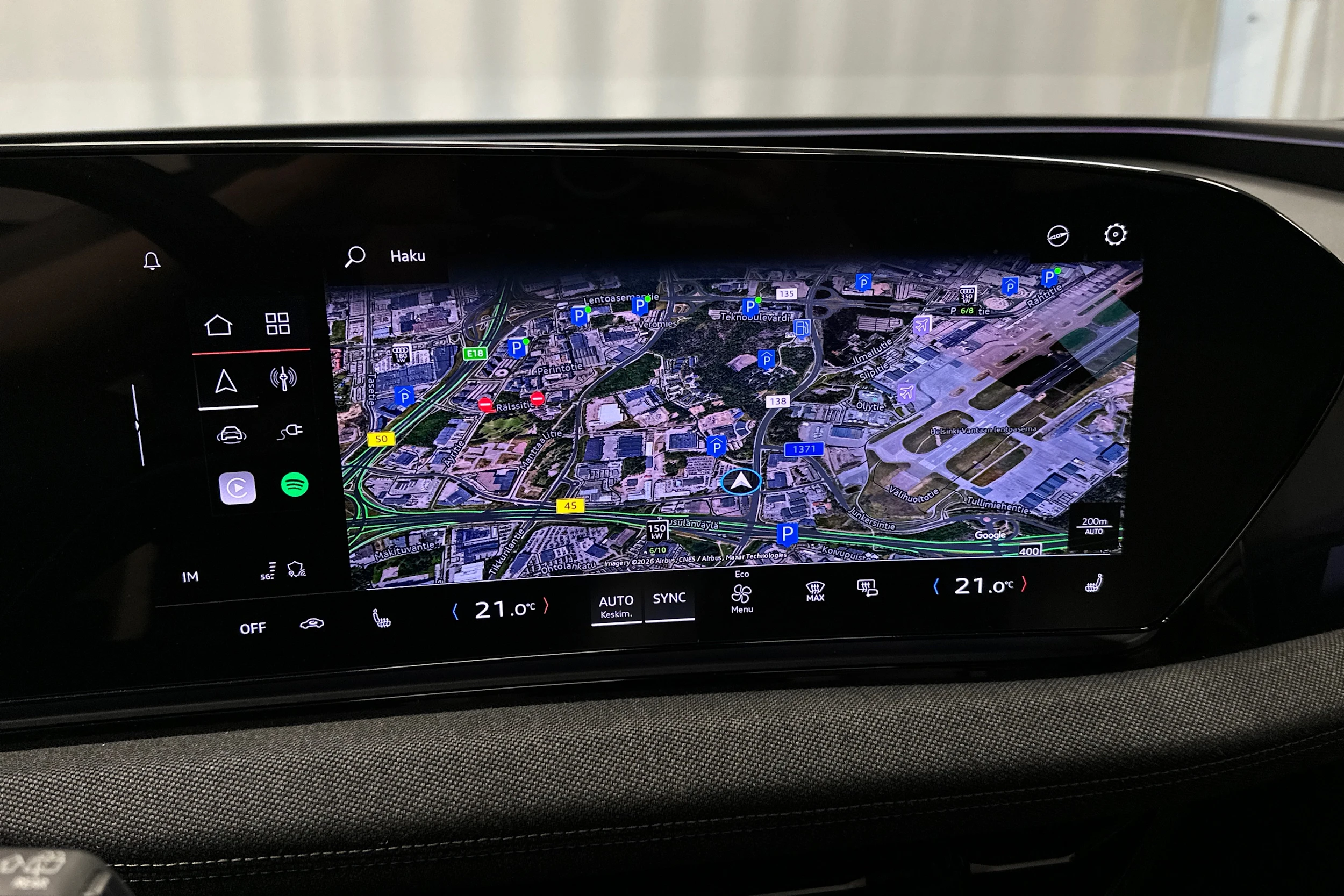 musta Audi A6 e-tron 2025 kuva 15.