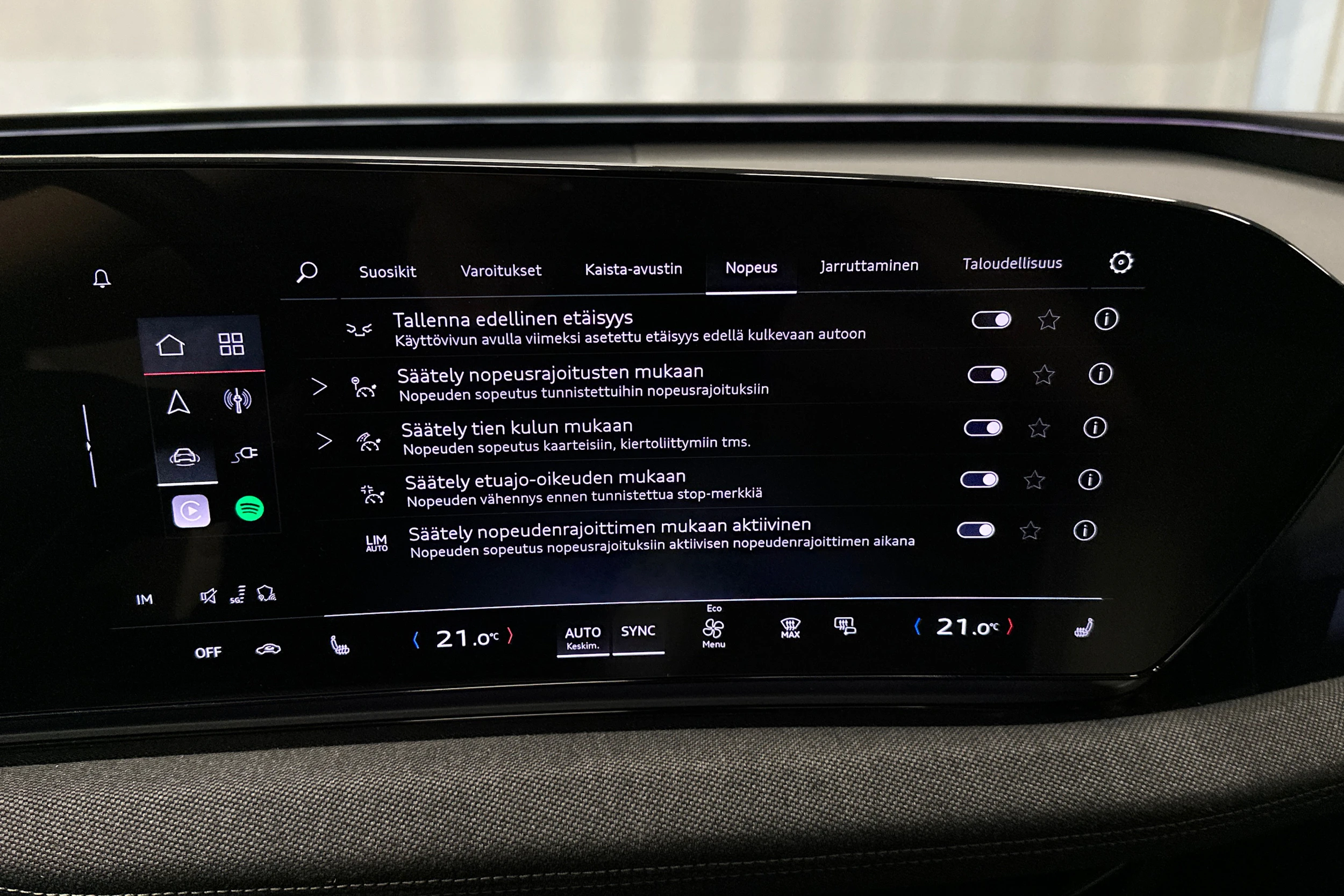 musta Audi A6 e-tron 2025 kuva 22.