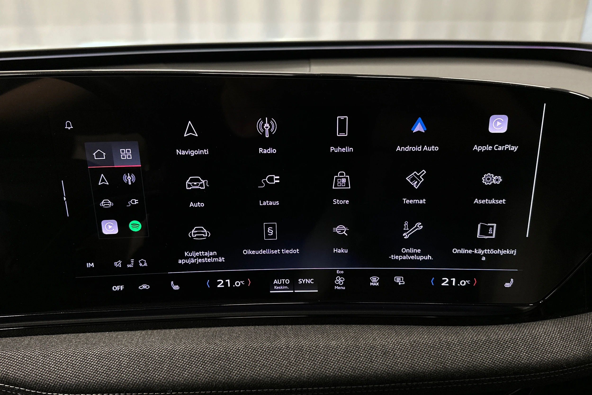 musta Audi A6 e-tron 2025 kuva 25.