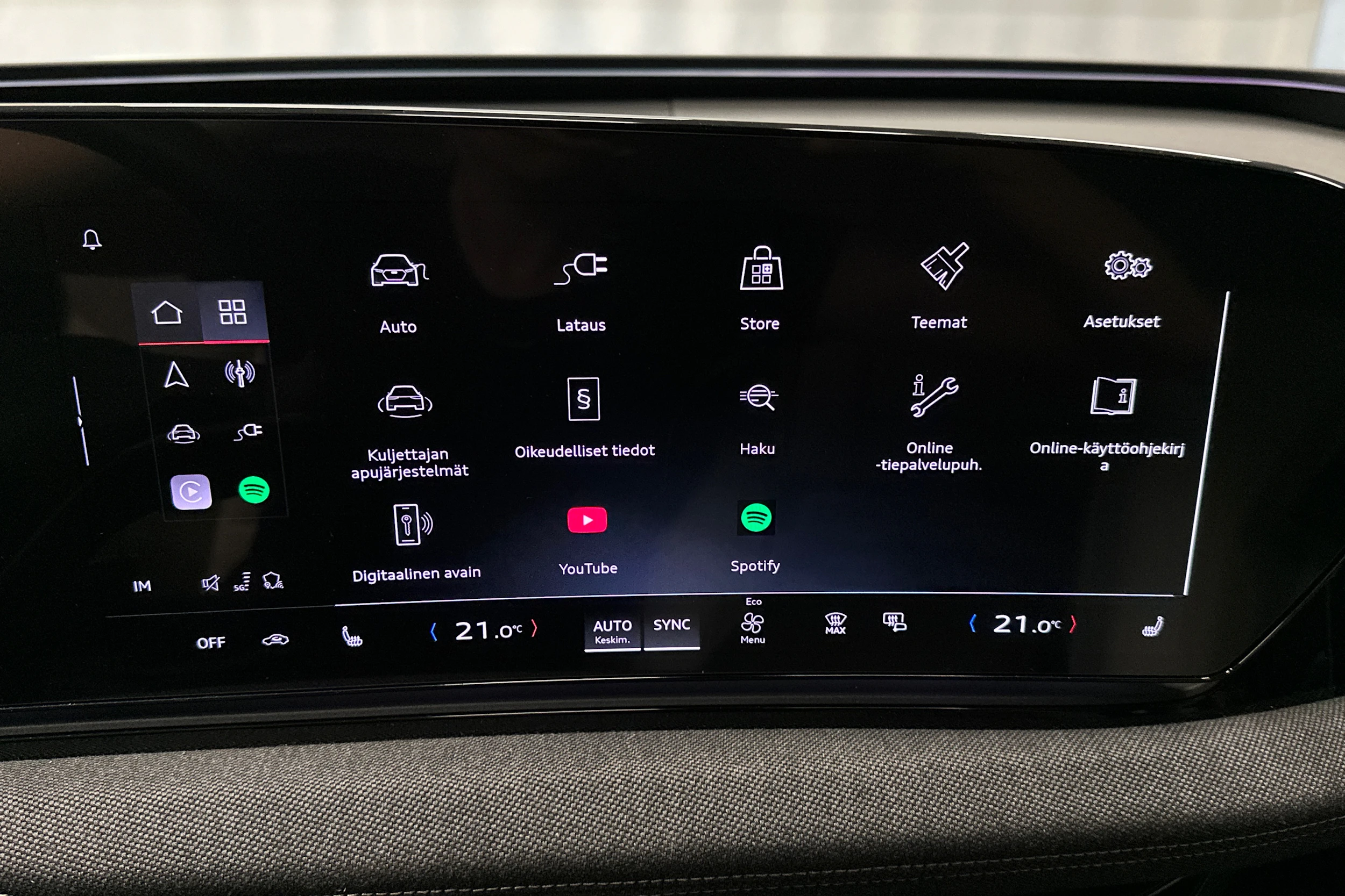 musta Audi A6 e-tron 2025 kuva 26.
