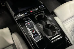 musta Audi A6 e-tron 2025 kuva 30.