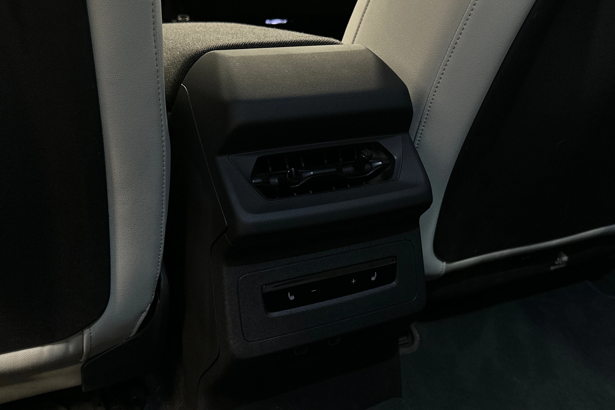 musta Audi A6 e-tron 2025 kuva 33.